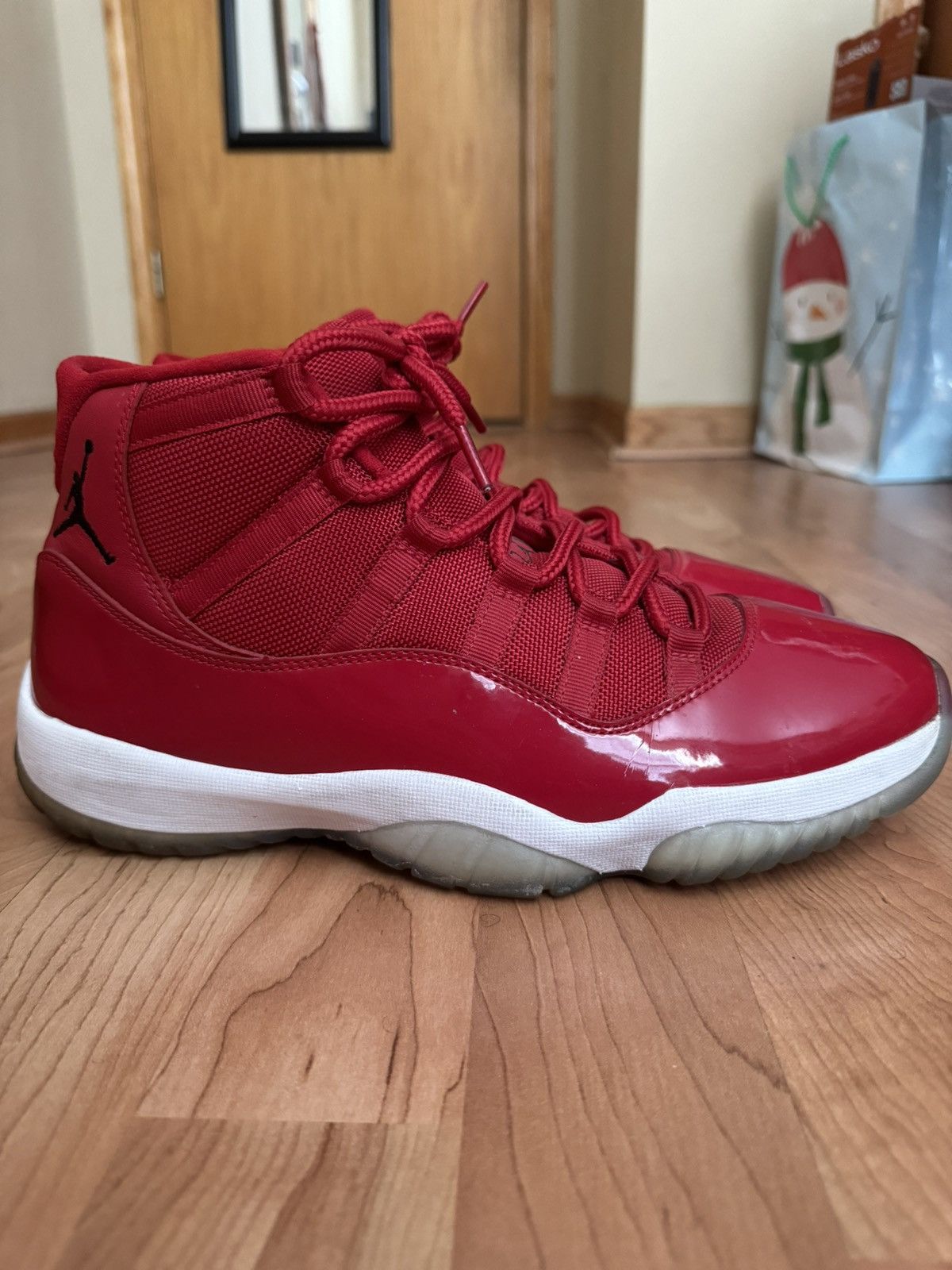 Jordan Brand × Nike Retro Jordan 11 Win Like 96 Size US 11 / EU 44 - 2 Thumbnail
