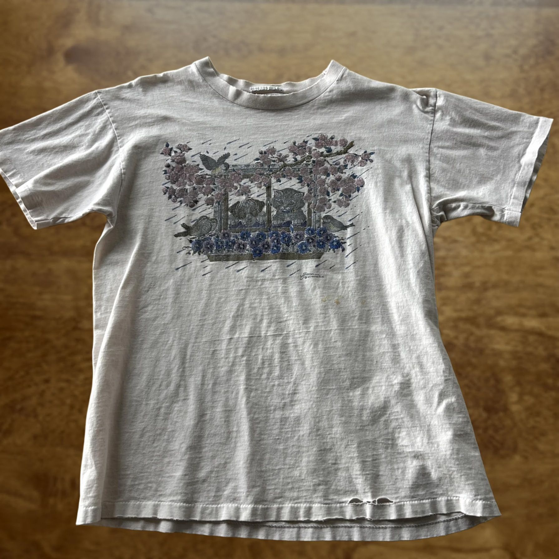 Vintage Vintage Morning Sun White Floral Animals Tee Womens Small Short Sleeve Crew Neck T-Shirt Size S / US 4 / IT 40 - 1 Thumbnail