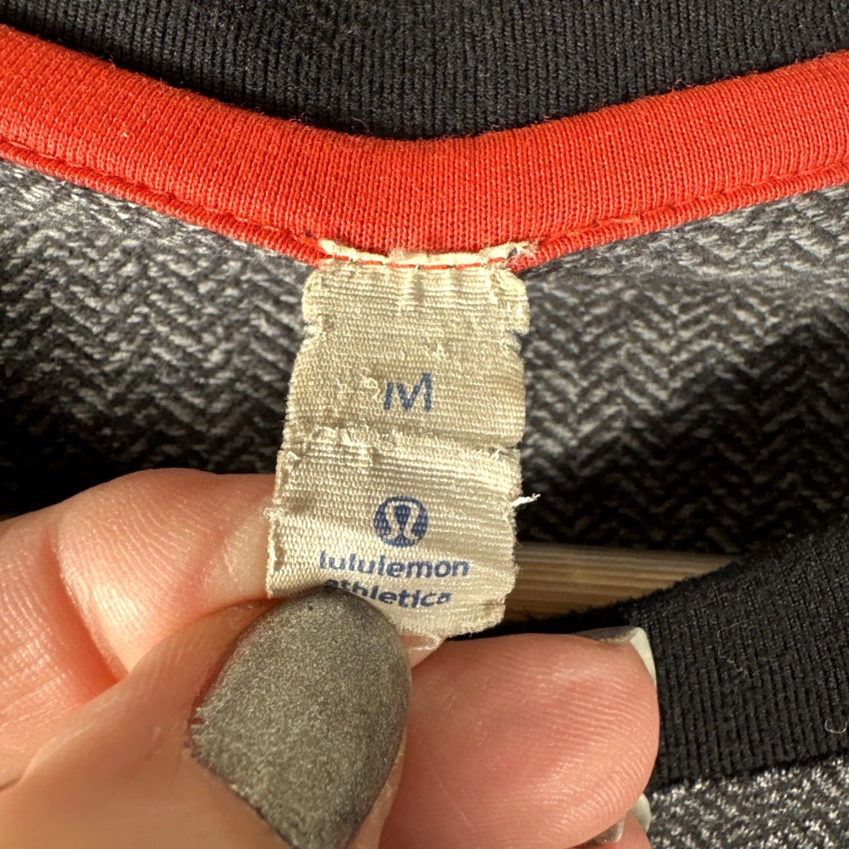 Lululemon Lululemon Sprint Shirt Mens Medium Gray Crew Neck Long Sleeve Elbow Patch Logo Regular Fit T-Shirt Size US M / EU 48-50 / 2 - 4 Thumbnail