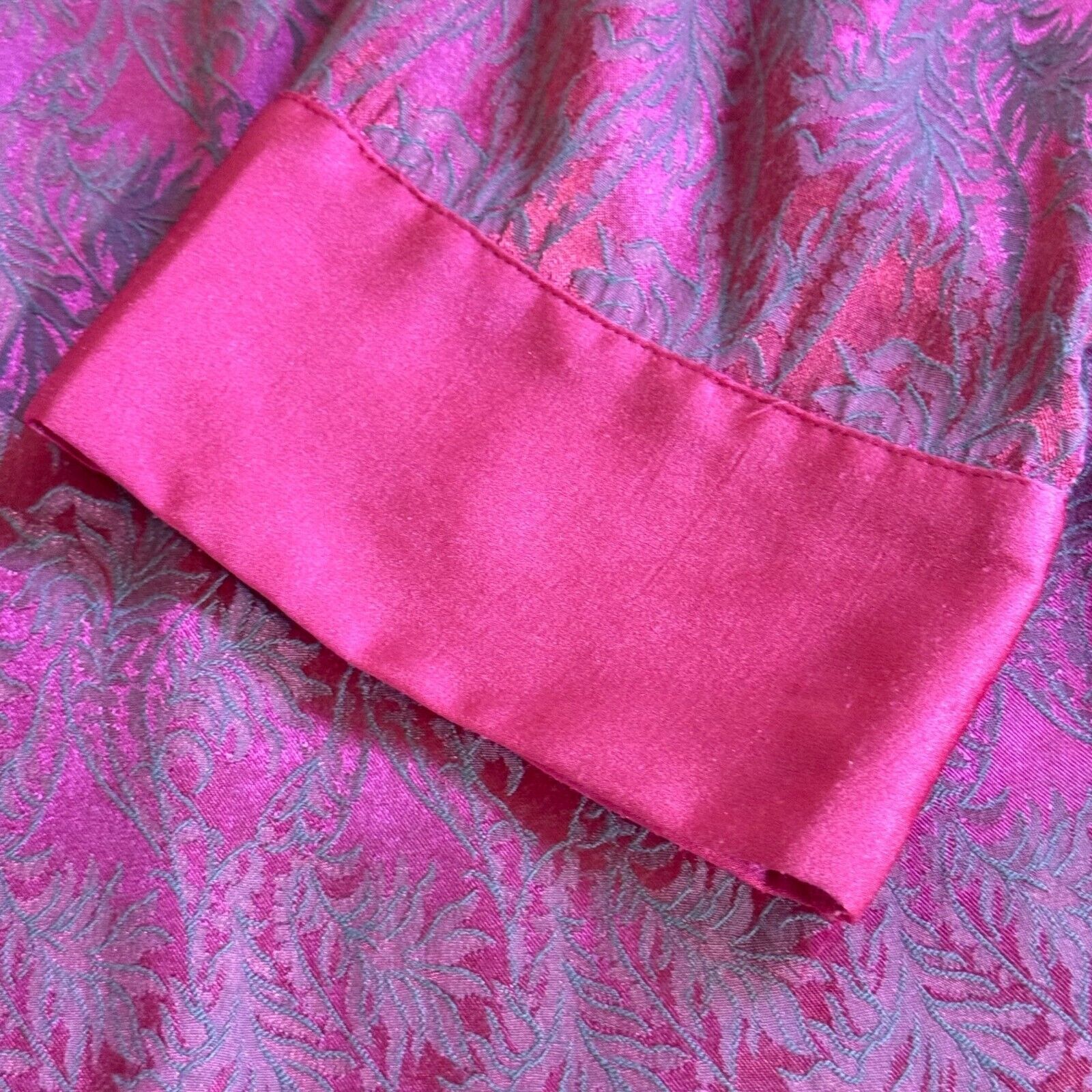 Victoria's Secret Victoria's Secret's Robe XS/S Red/Pink Brocade Robe No Belt Size ONE SIZE - 10 Thumbnail