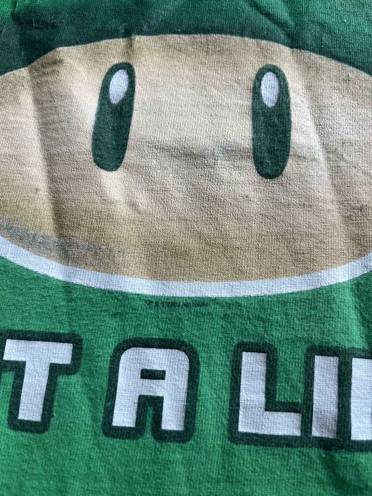 Nintendo Vintage Mario 1UP Mushroom Get A Life 2004’s Nintendo Tshirt Size US XL / EU 56 / 4 - 6 Thumbnail