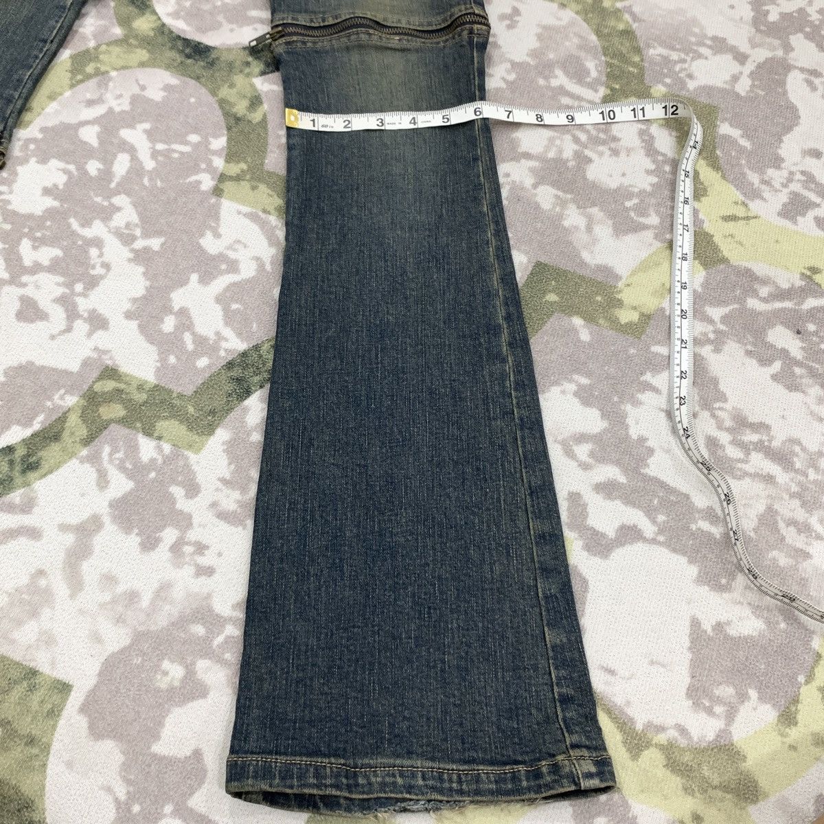 Japanese Brand 2000s Silver Ash Zipper Flared Boot Cut Jeans Size 28" / US 6 / IT 42 - 19 Thumbnail