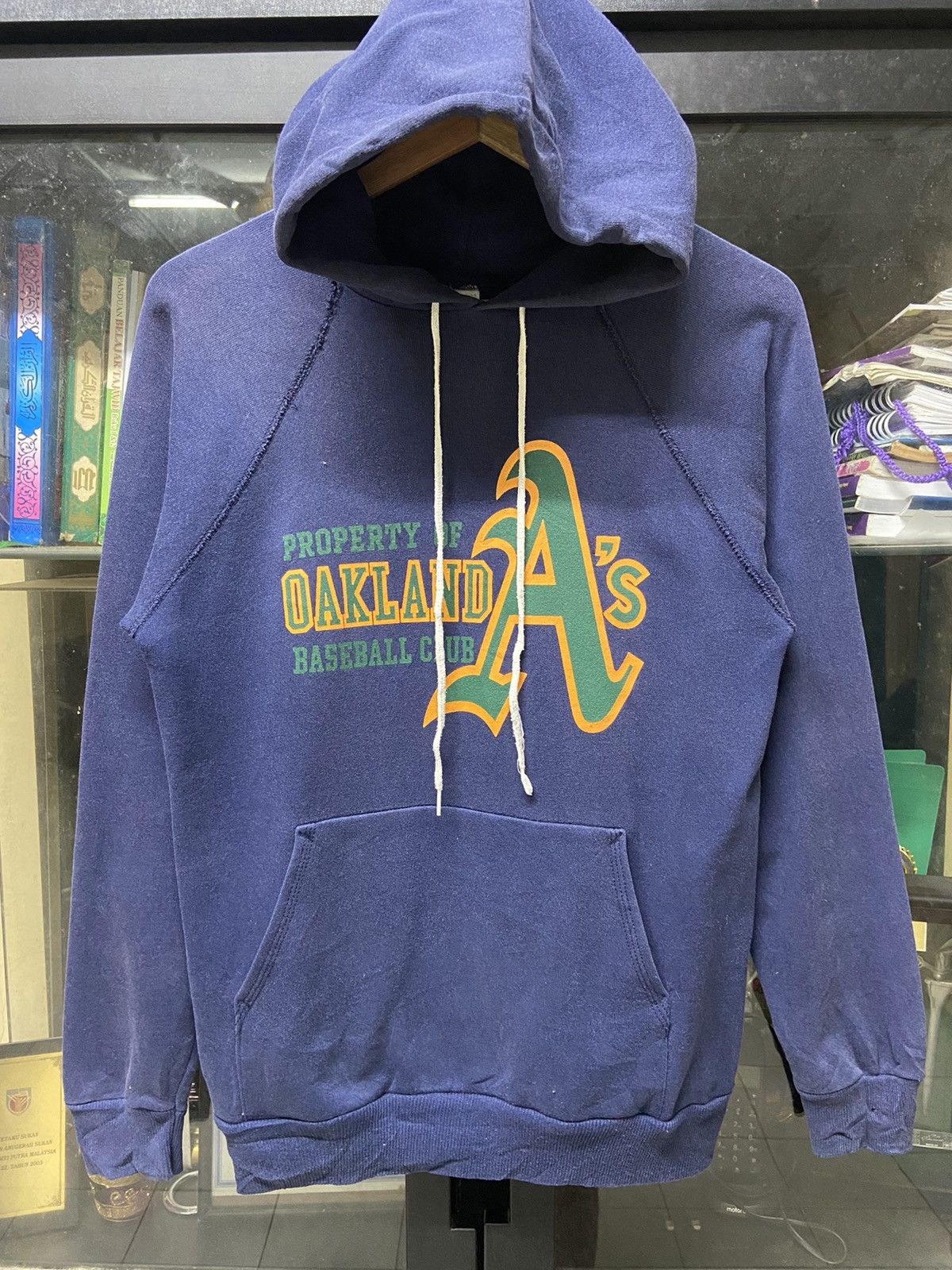MLB Vintage Oakland Baseball Club Hoodie Size US M / EU 48-50 / 2 - 1 Thumbnail