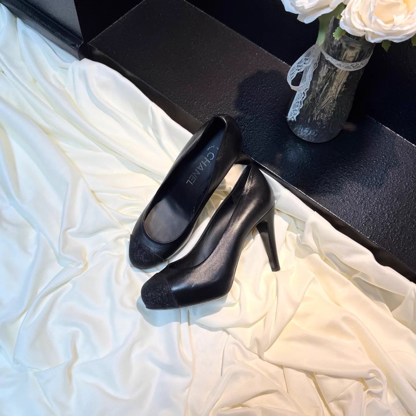 Chanel CHANEL CC Black Colorblock Heels 36 95 New Size US 5.5 / IT 35.5 - 1 Thumbnail