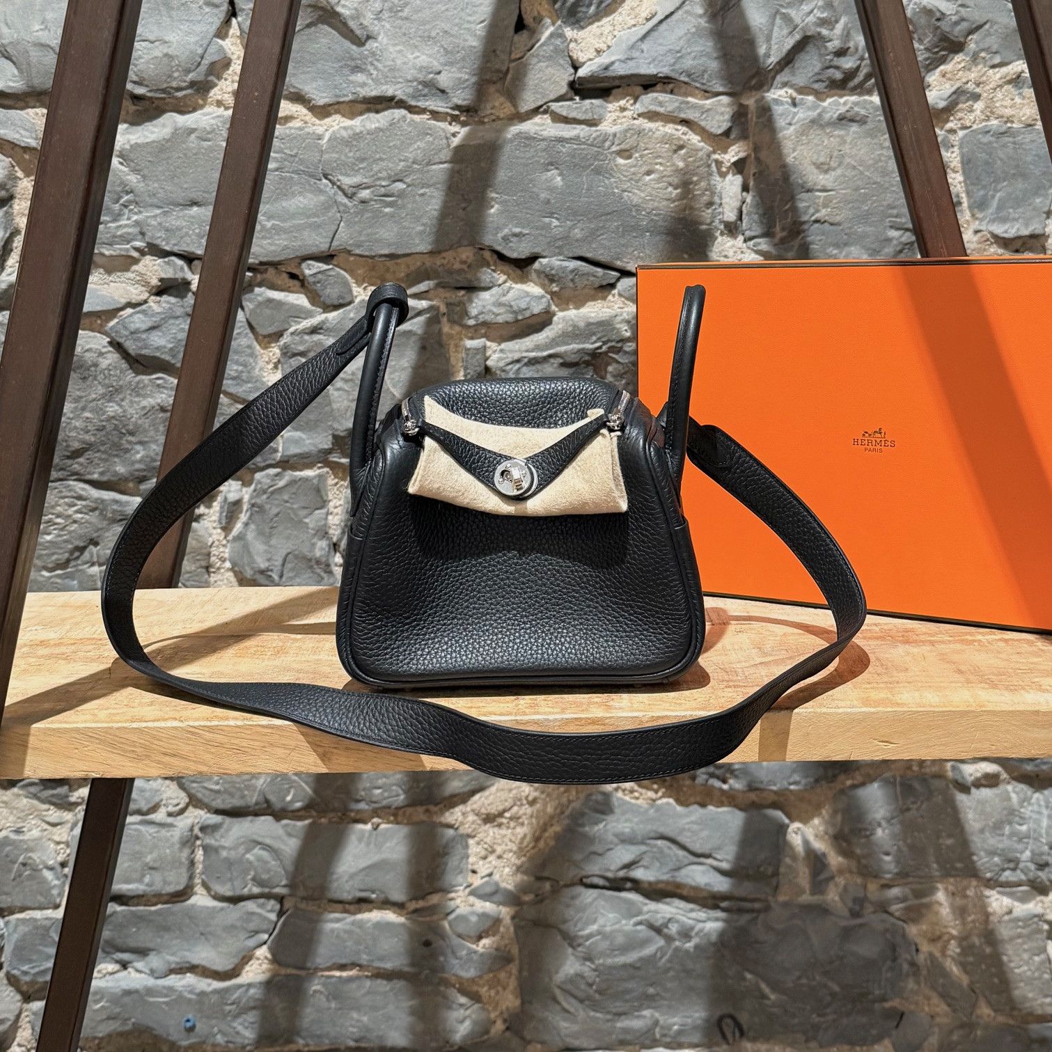 Hermes Hermès 2024 Black Taurillon Mini Lindy 20 Bag Size ONE SIZE - 1 Thumbnail