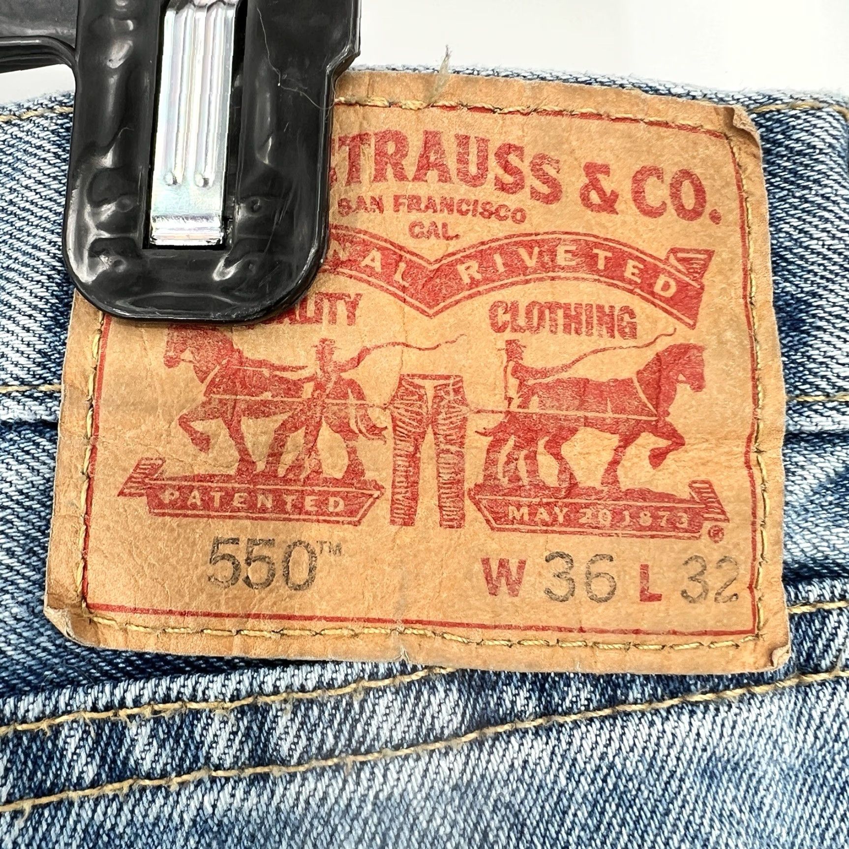 Levi's Levi's 550 Jeans Mens 36x30 Blue Relaxed Tapered Denim Medium Wash Casual Size US 36 / EU 52 - 2 Thumbnail