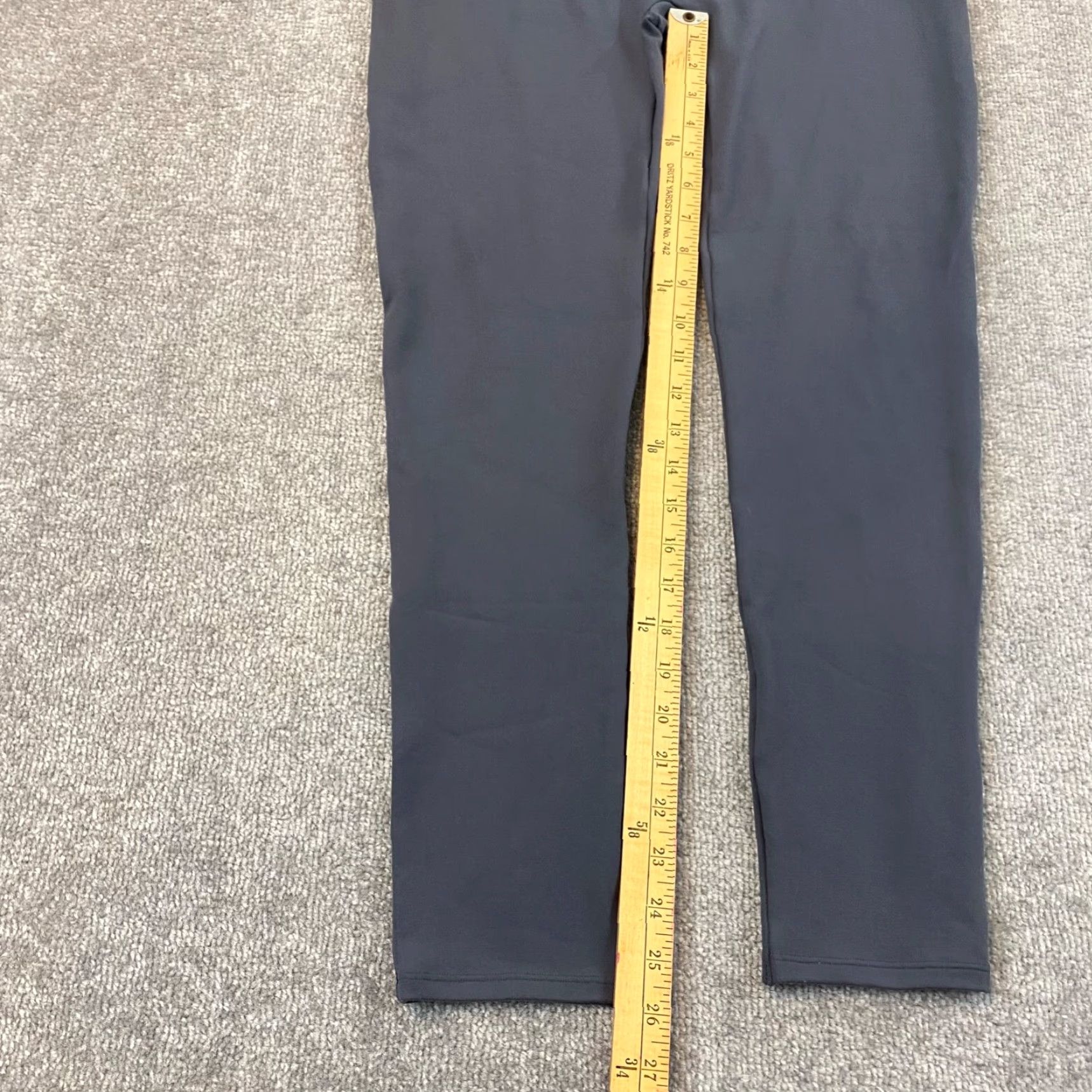 Spanx VINTAGE? No — Spanx Essential Leggings Womens XL Gray Capris High Waisted Workout Light FL1415 Size 40" / US 18 - 3 Thumbnail