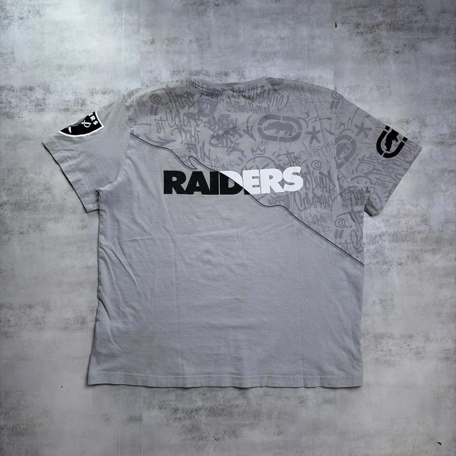 Ecko Unltd. Y2K Grey Ecko Unltd X NFL Raiders Skater Distressed T-Shirt Size US M / EU 48-50 / 2 - 2 Thumbnail