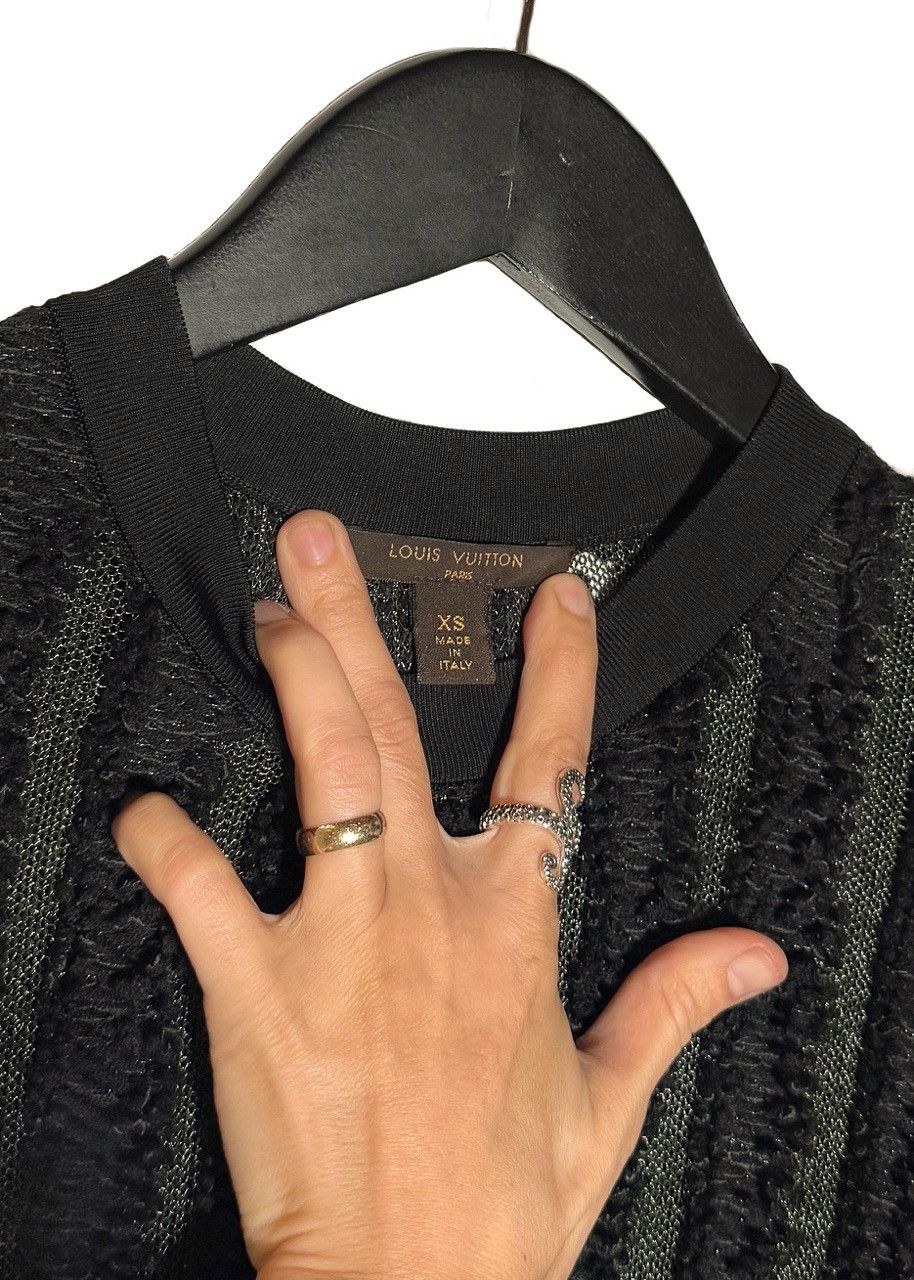 Louis Vuitton Louis Vuitton 2015 Black Wool Fringe Mesh Stripe Sweater Size XS / US 0-2 / IT 36-38 - 5 Thumbnail