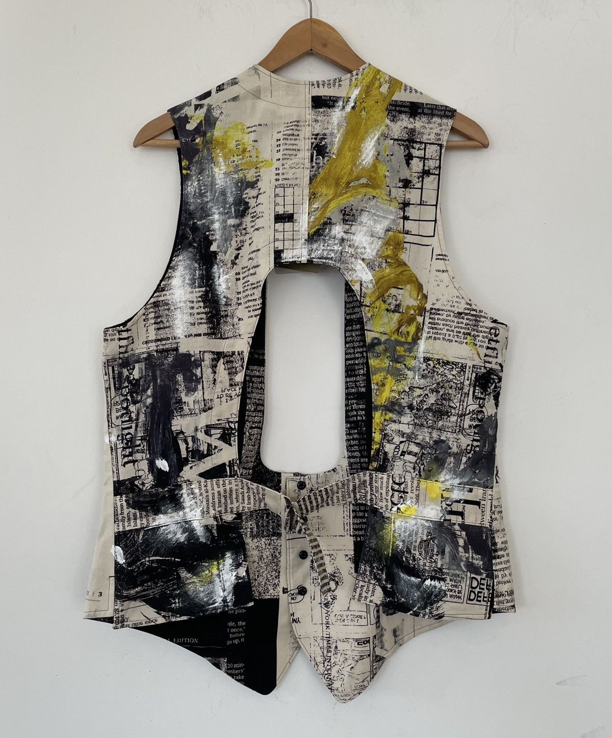 Yohji Yamamoto Newspaper prints cut out waistcoat Size US M / EU 48-50 / 2 - 4 Thumbnail
