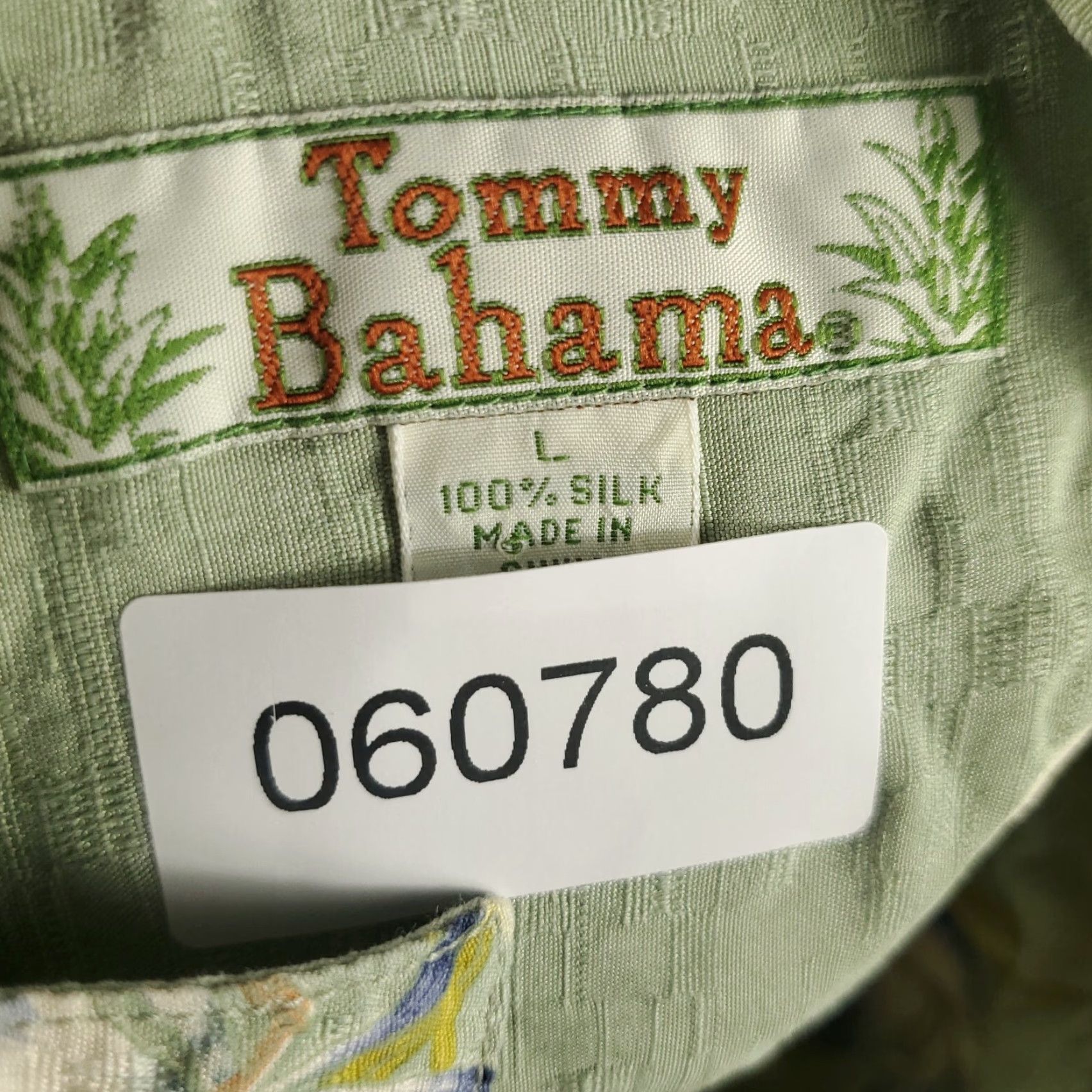 Tommy Bahama Tommy Bahama Shirt Mens Large Green Floral Silk Camp Collar Hawaiian Button Up Size US L / EU 52-54 / 3 - 7 Thumbnail