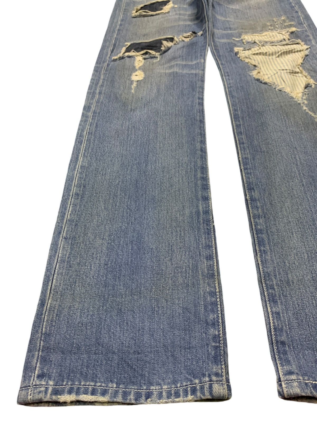 Levi's Vintage 90s Levis 501 Distressed Patched Loose Jeans Size US 31 - 6 Thumbnail