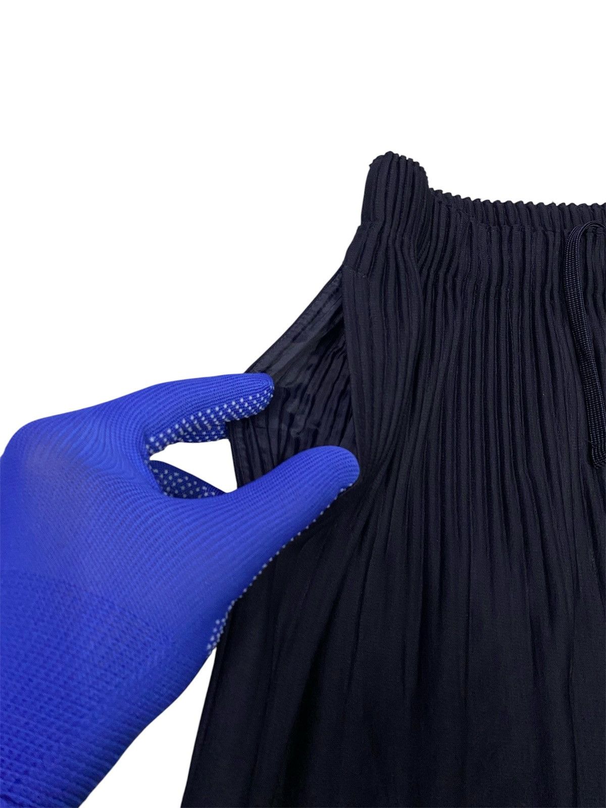 Issey Miyake Homme Plisse Issey Miyake Blue Black Pleated Cropped Pants Size US 34 / EU 50 - 8 Thumbnail