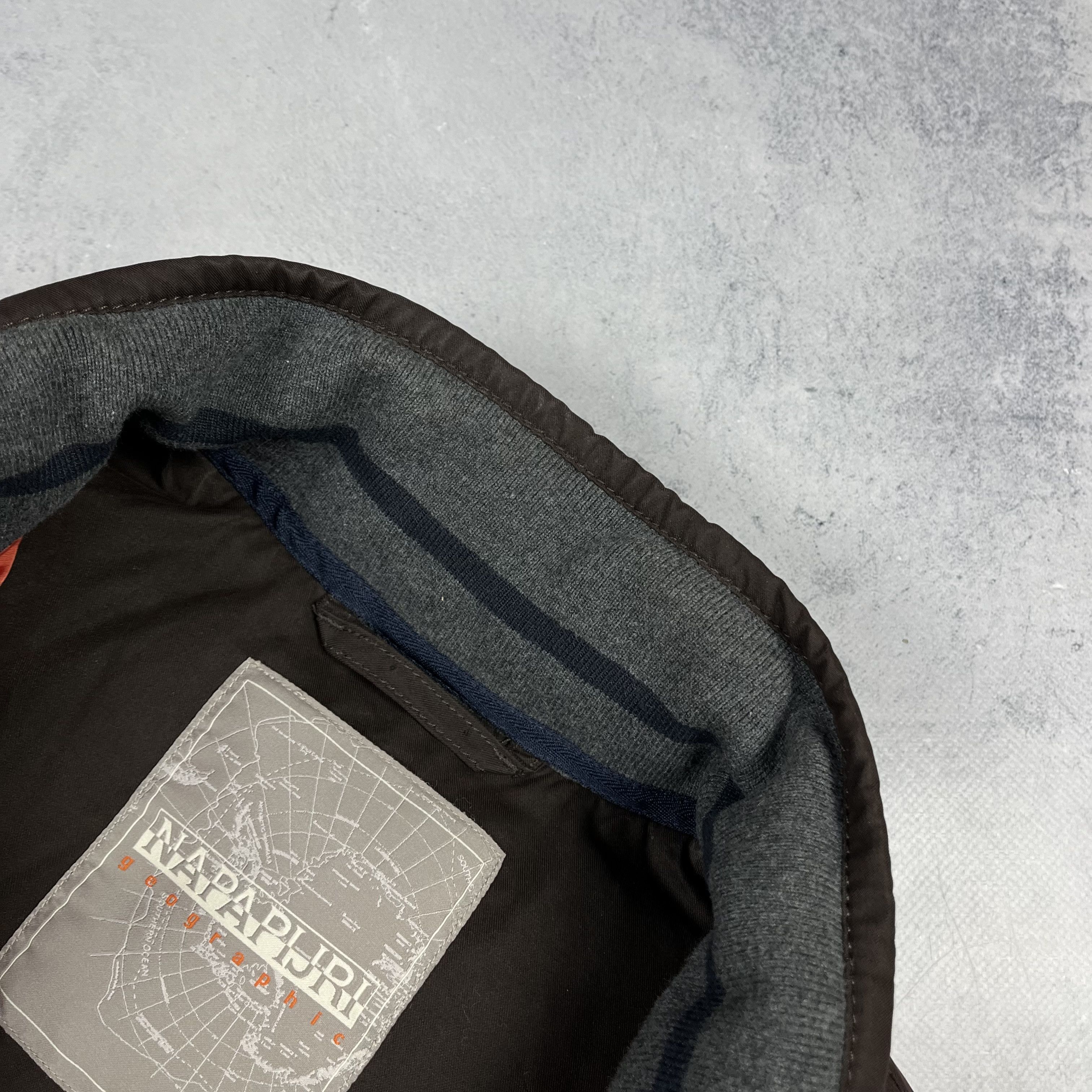 Napapijri Vintage Napapijri Brown Full Zip Down Gilet Jacket Size US M / EU 48-50 / 2 - 24 Thumbnail