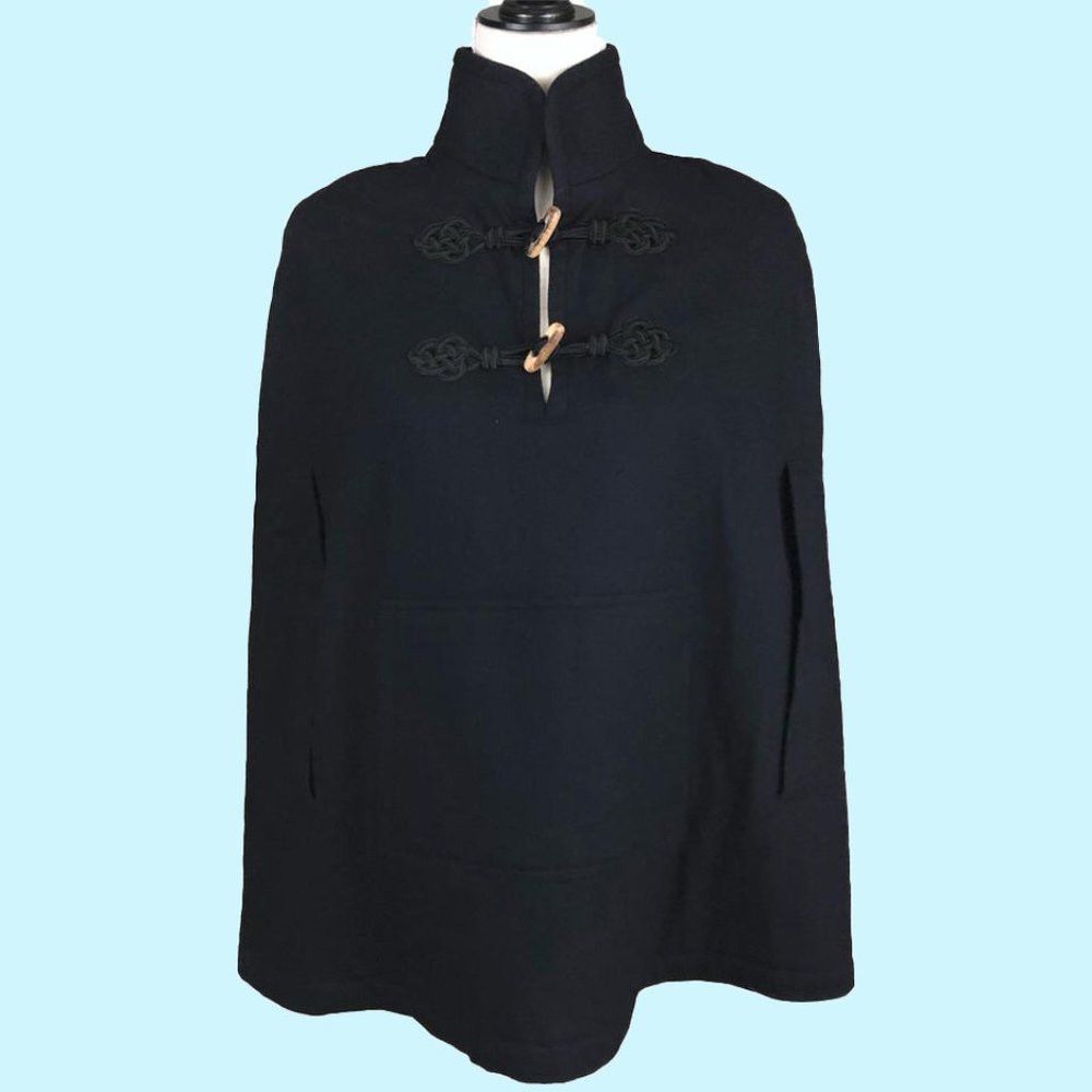 A.P.C. A.P.C Laine Wool LD 19 Poncho Toggle Capes Jacket Size US S / EU 44-46 / 1 - 1 Thumbnail
