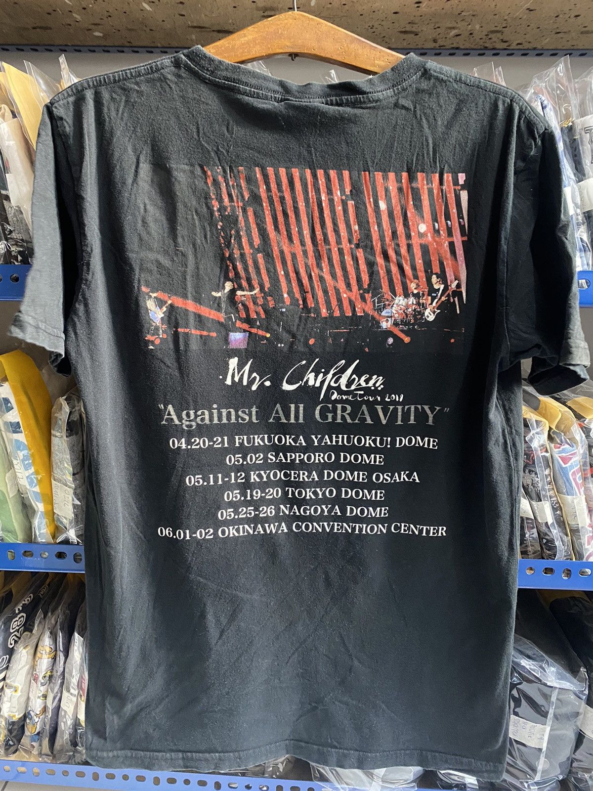 Band Tees MR CHILDREN TOUR 2019 TSHIRT Size US M / EU 48-50 / 2 - 3 Thumbnail