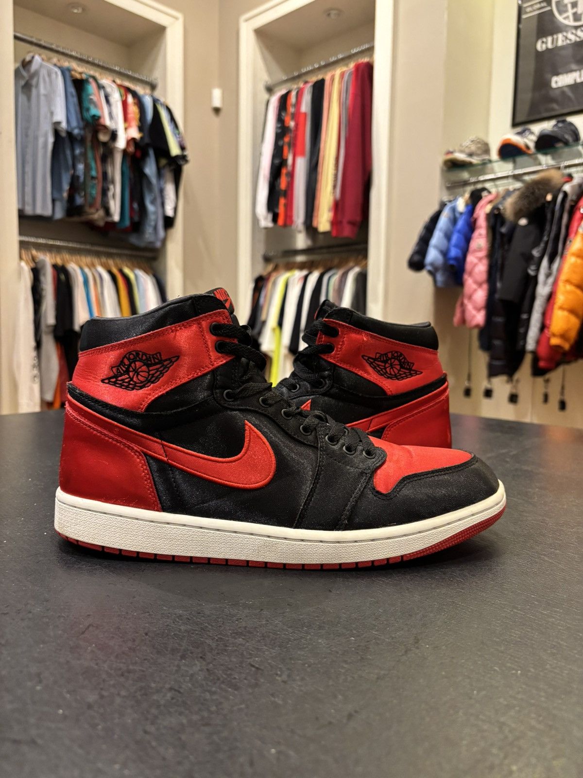 Jordan Brand Jordan 1 Retro High ‘Satin Bred’ Size US 11.5 / EU 44-45 - 1 Thumbnail
