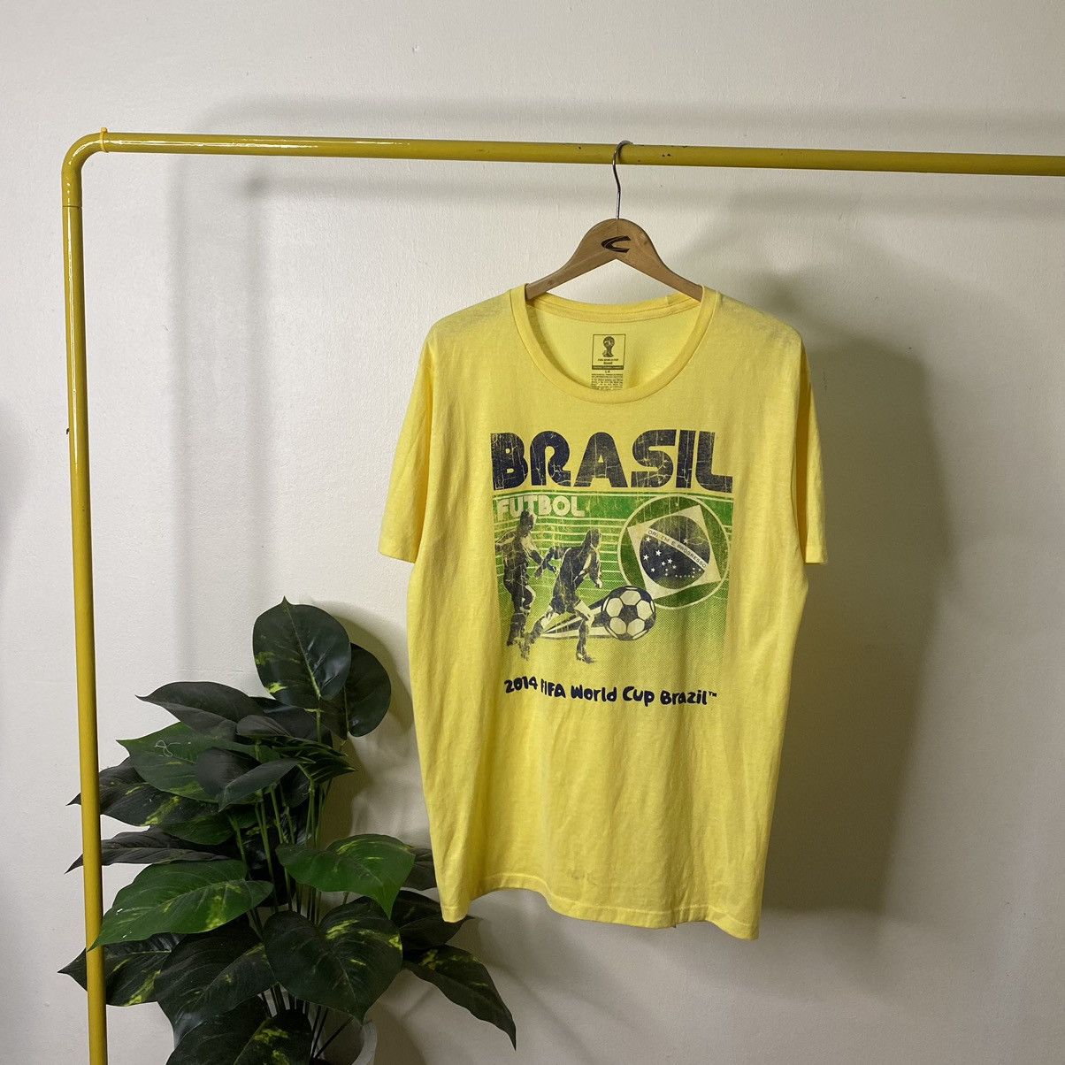 Vintage Vintage 2014 Fifa World Cup Brazil Team Edition Tee Size US L / EU 52-54 / 3 - 1 Thumbnail