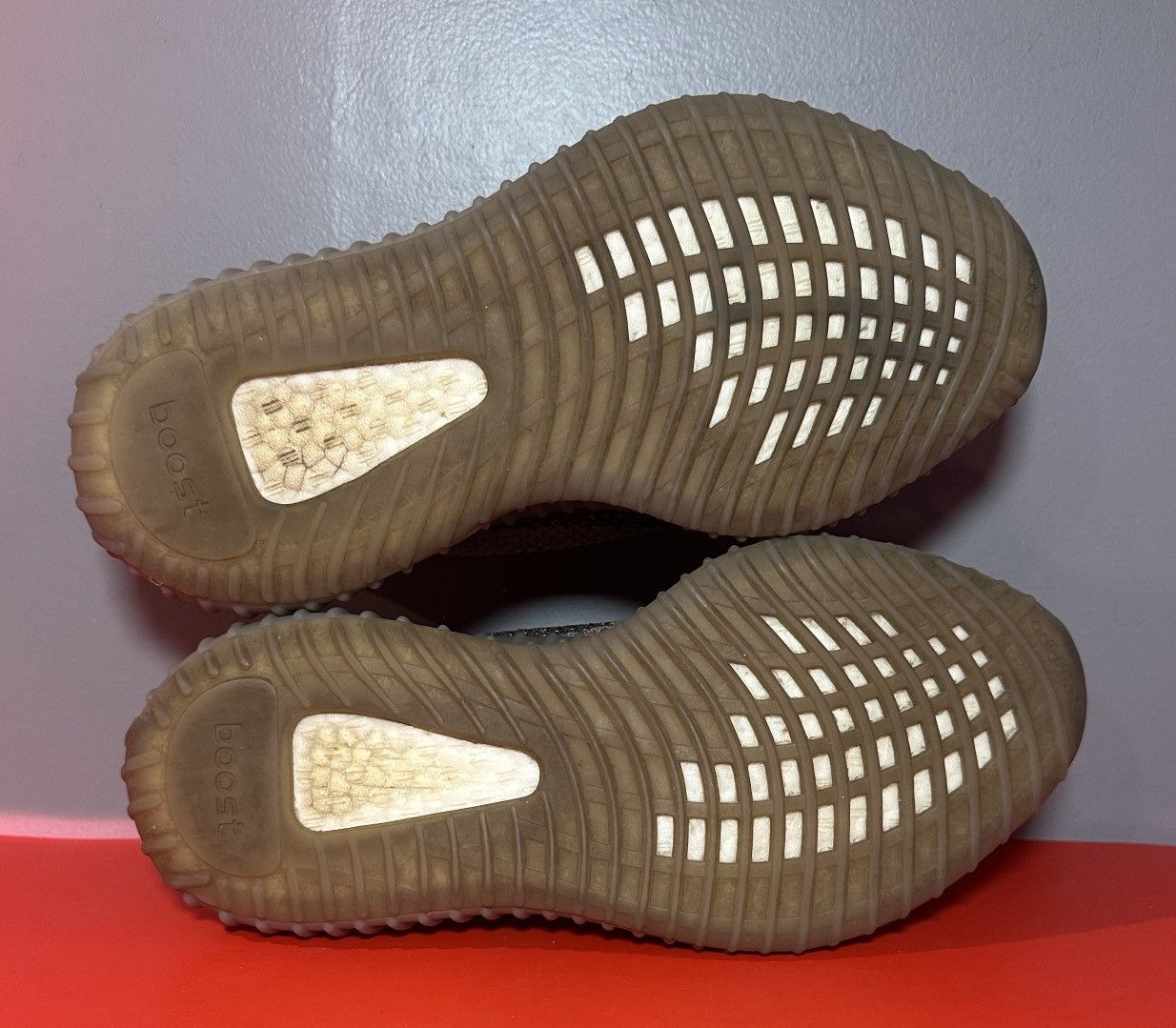 Yeezy Size 8.5 - Adidas Yeezy Boost 350 V2 Low Beluga Reflective Size US 8.5 / EU 41-42 - 6 Thumbnail