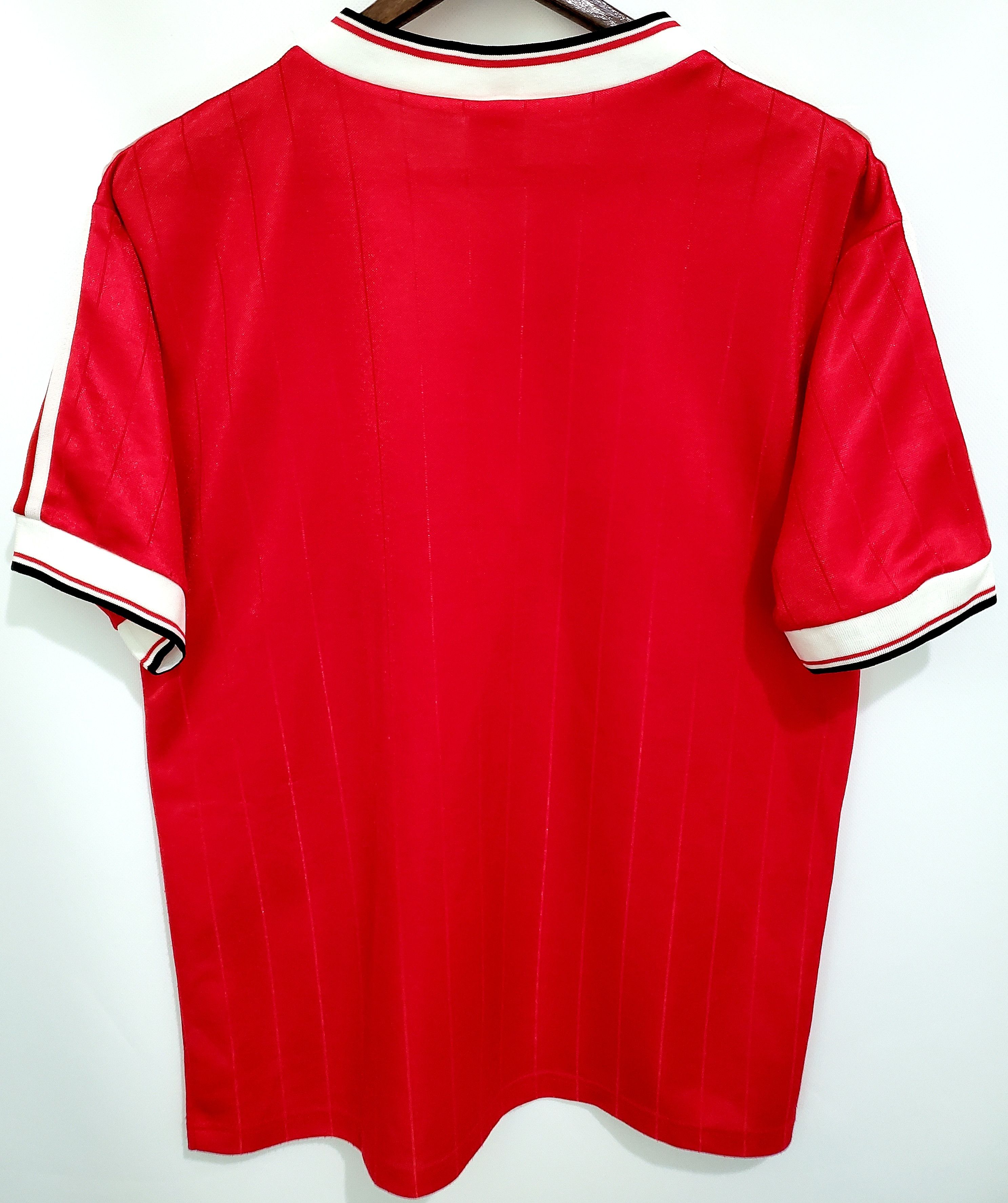 Adidas Vintage MANCHESTER UNITED 1983 HOME sharp jersey reprint L Size US L / EU 52-54 / 3 - 5 Thumbnail