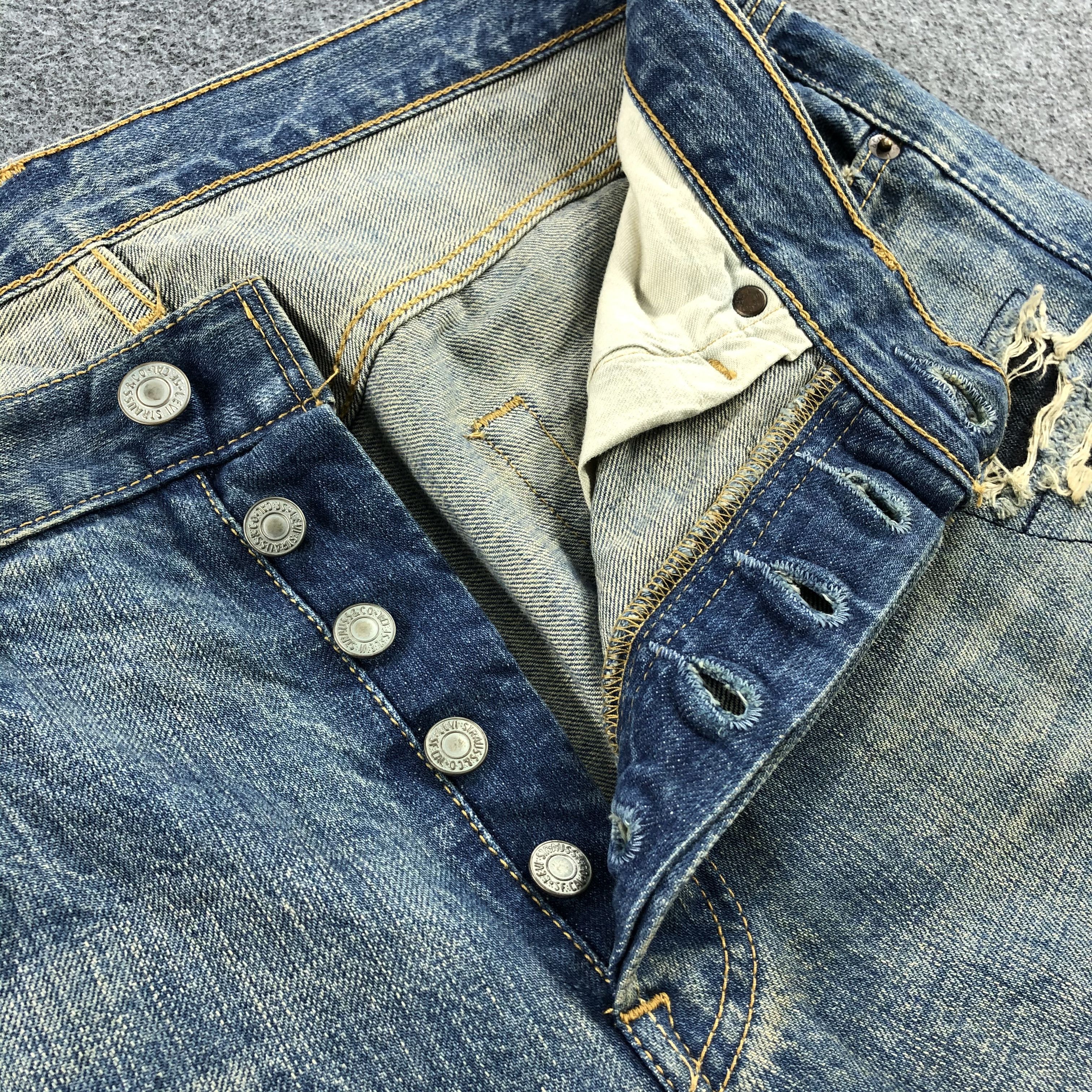 Levi's × Vintage Vintage 90s Distress Levis 501 Jeans-JM894 Size US 33 - 7 Thumbnail