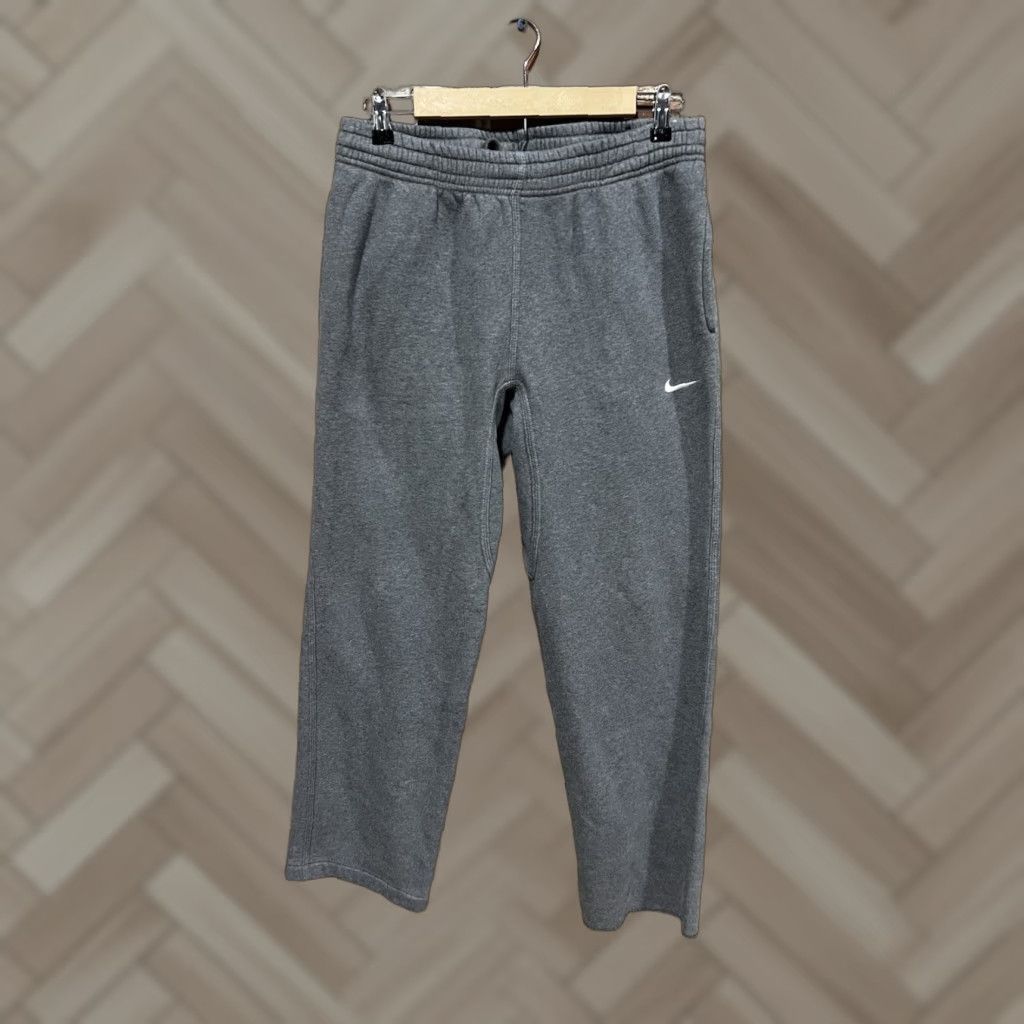 Nike Nike Pants Mens XL Grey Sweatpants Logo Straight Leg Elastic Waist Drawstring Pockets Casual Regular Size US 34 / EU 50 - 1 Thumbnail
