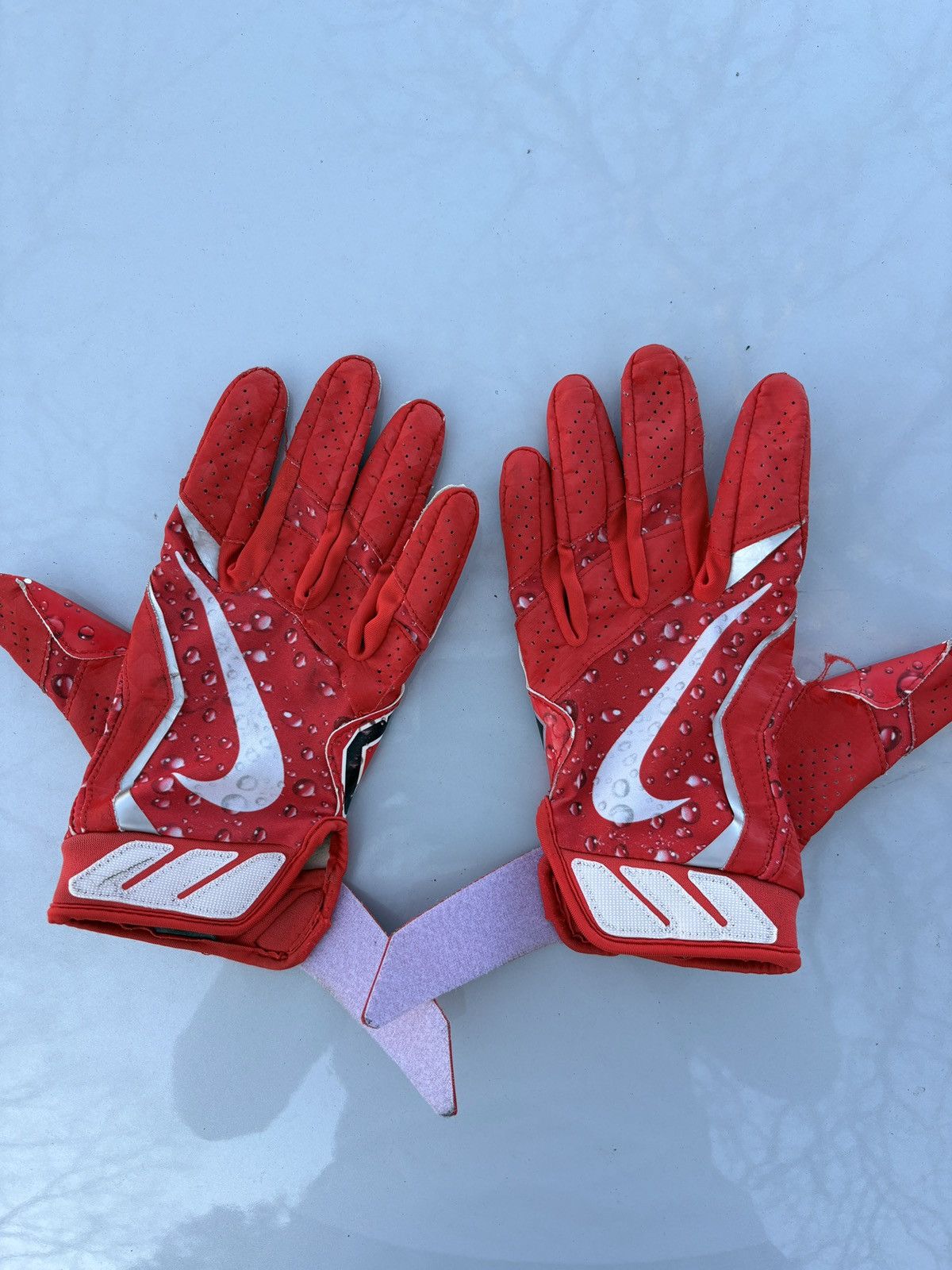 Supreme Supreme Nike Football Gloves Size ONE SIZE - 2 Thumbnail