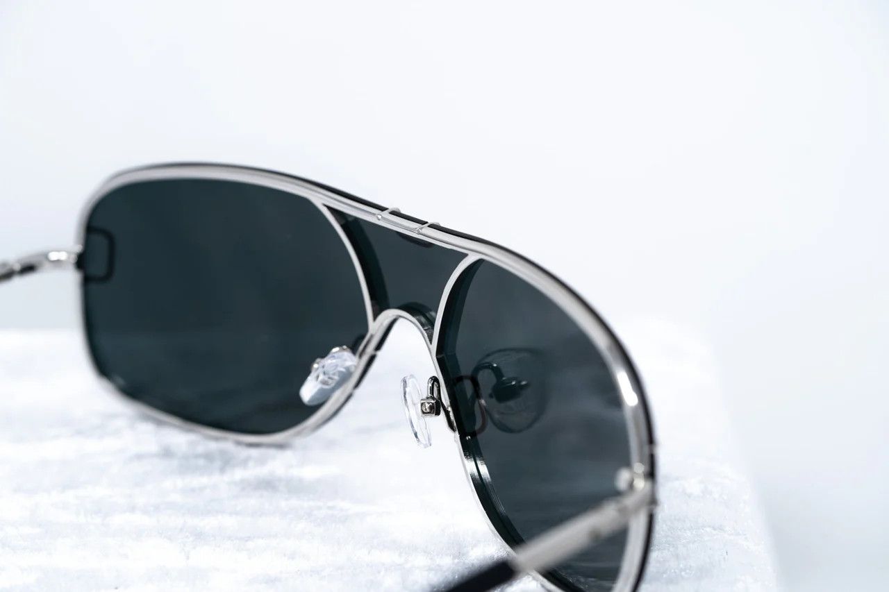 Yohji Yamamoto Yohji Yamamoto Sunglasses Silver and Grey Size ONE SIZE - 8 Thumbnail