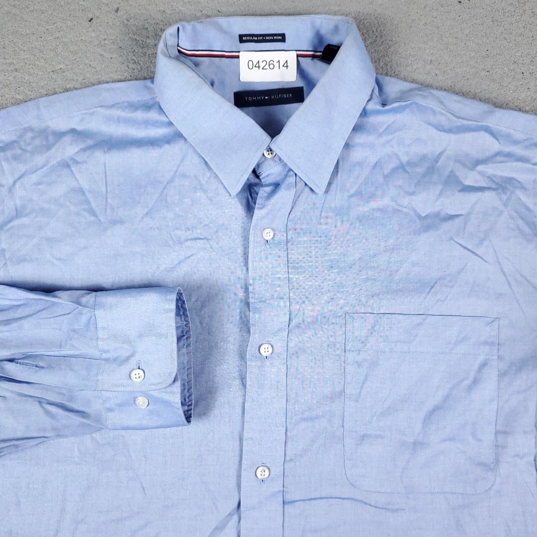 Tommy Hilfiger Tommy Hilfiger Dress Shirt Mens 17.5 Blue Long Sleeve Button Up Collared 100% Cotton Regular Fit Vintage: No (If using vintage rule) Size 46R - 2 Thumbnail