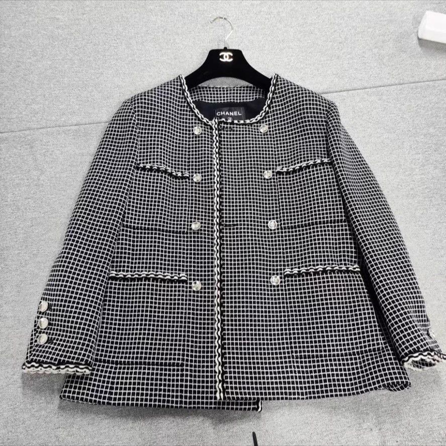 Chanel CHANEL 40 Jacket Size M / US 6-8 / IT 42-44 - 1 Thumbnail