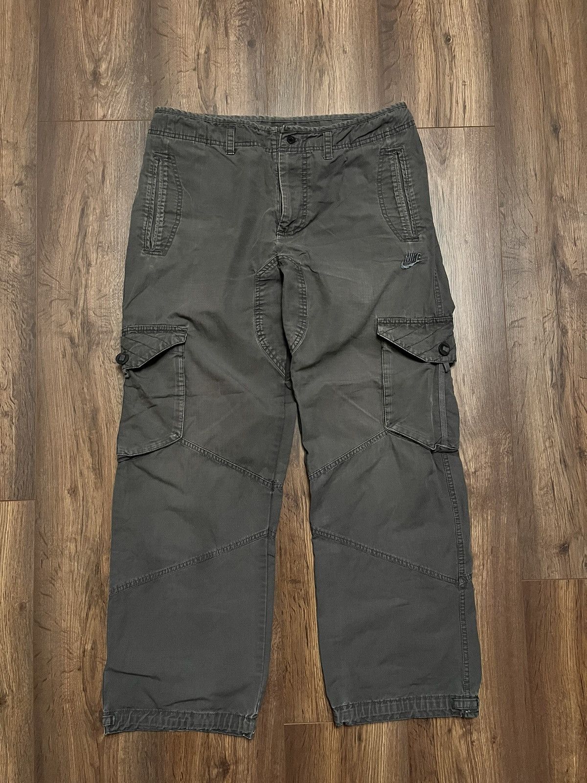 Nike Vintage Nike Cargo Pants Size US 32 / EU 48 - 1 Thumbnail