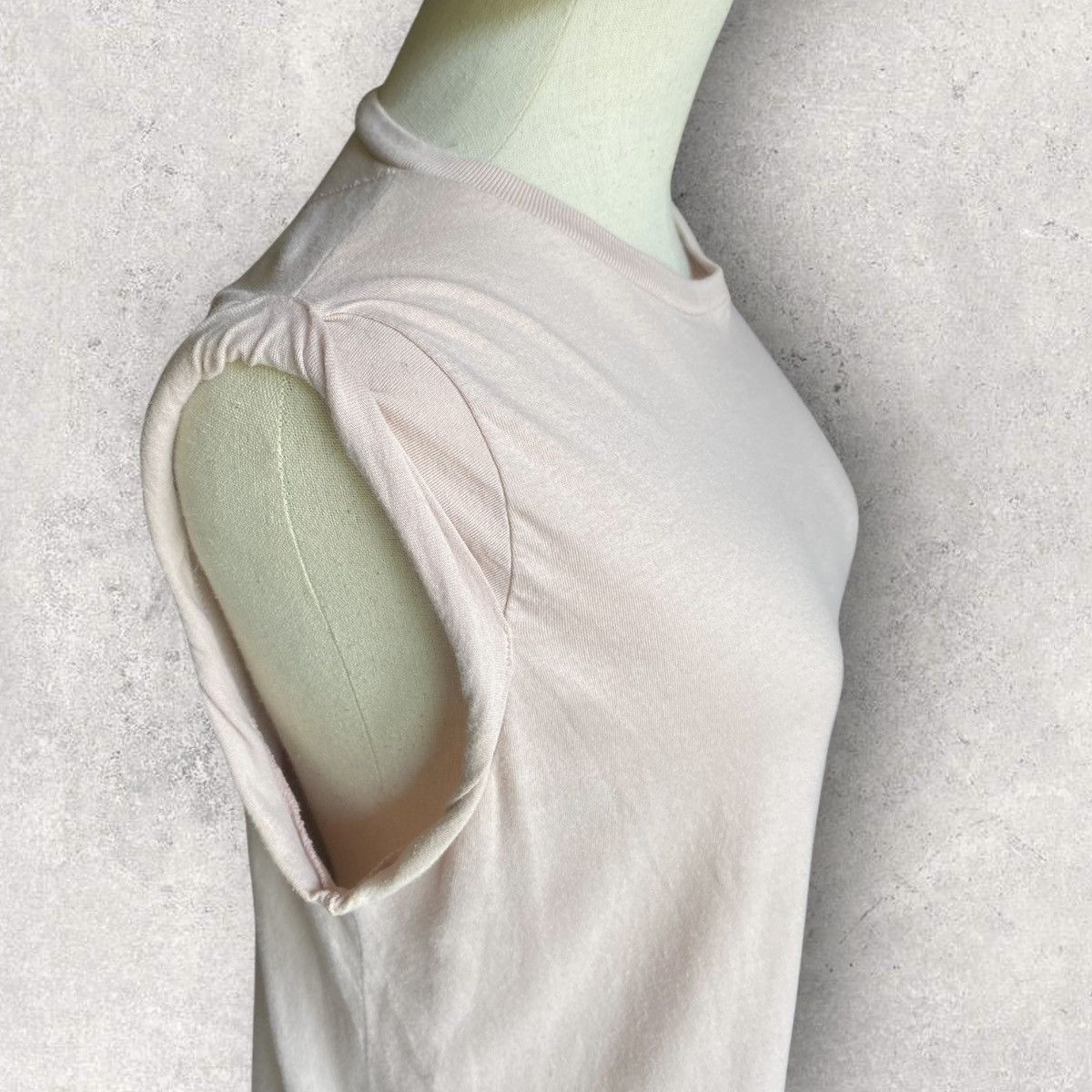 MM6 × Maison Margiela SS05 Twisted Roll Up Sleeve Top Size S / US 4 / IT 40 - 7 Thumbnail