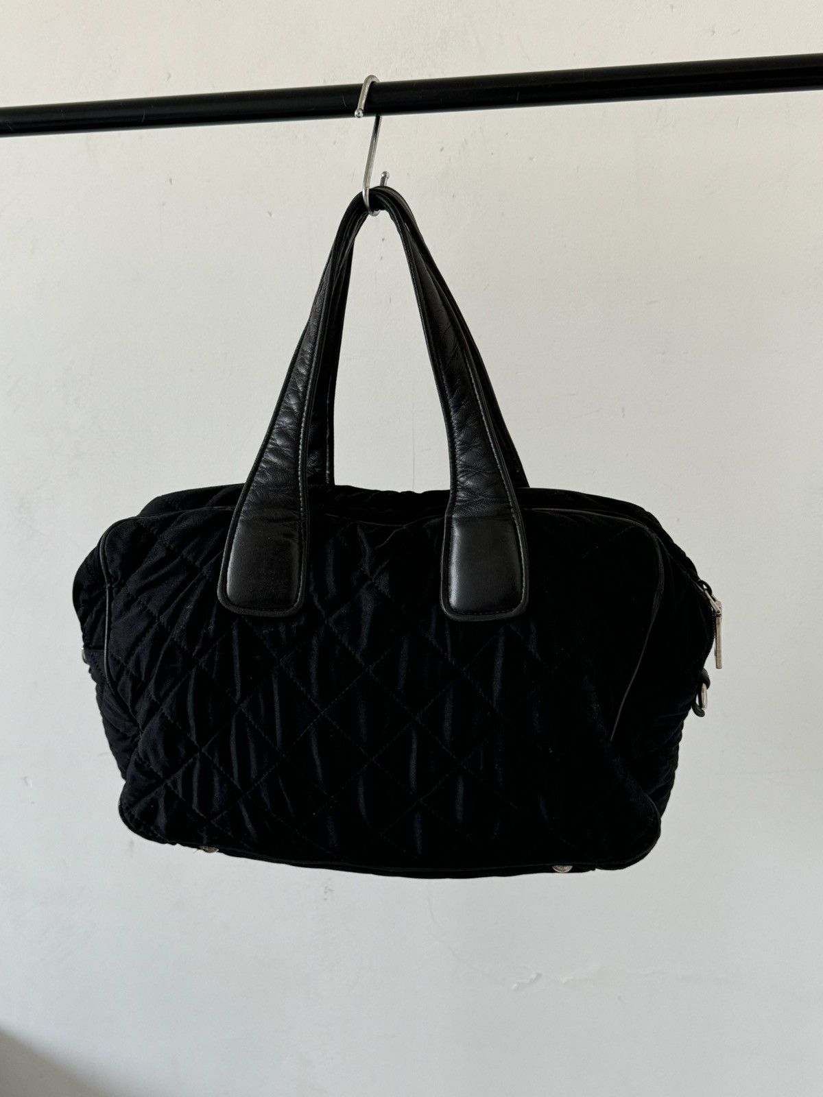 Prada Prada Black Quilted handbag with triangle Size ONE SIZE - 2 Thumbnail