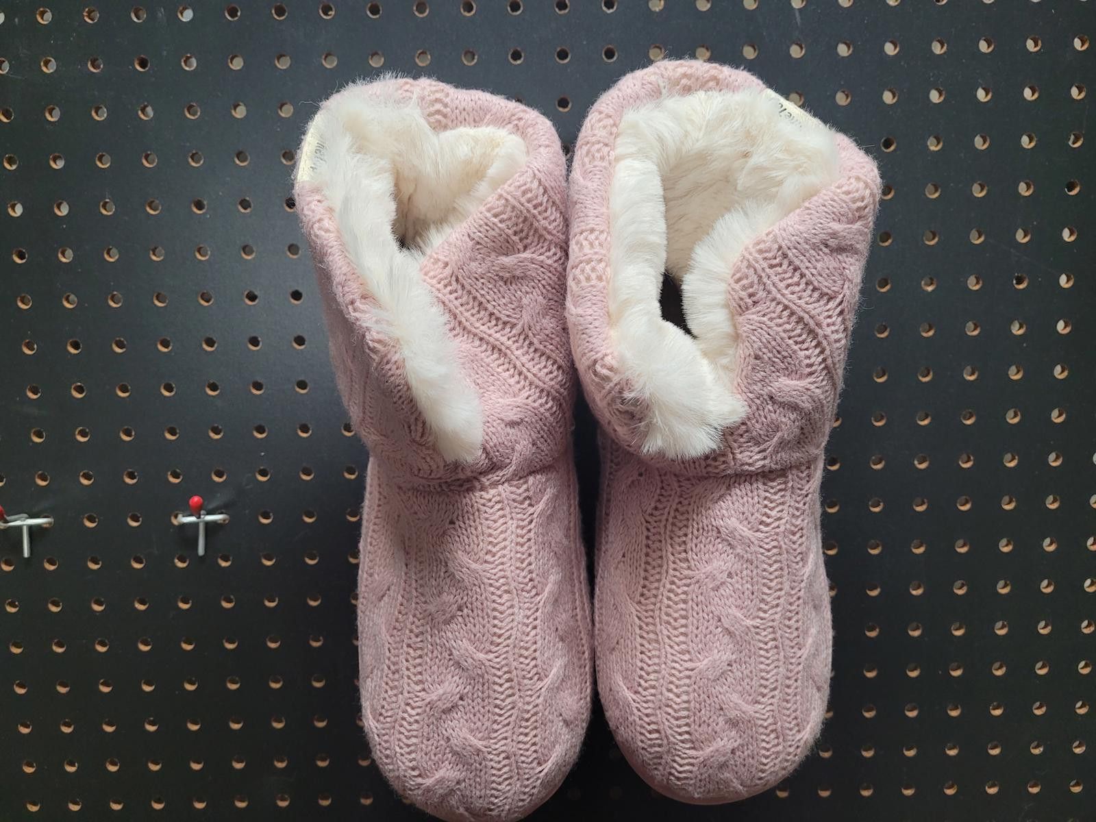 Other Cozy Pink Cable Knit Slippers - Snag 'Em Before They're Gone Size US 7.5 / IT 37.5 - 5 Thumbnail