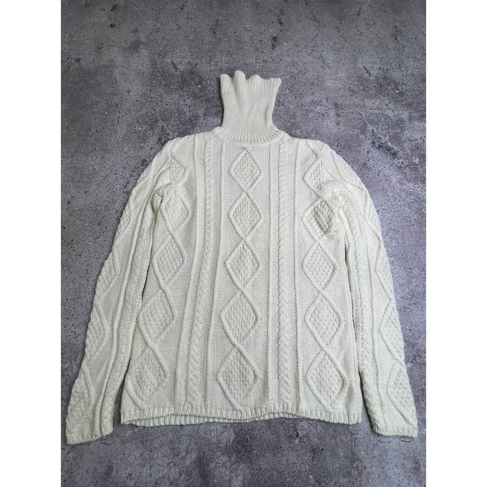 Eddie Bauer Vintage Eddie Bauer White Cable Knit Turtleneck Sweater M Size US M / EU 48-50 / 2 - 1 Thumbnail