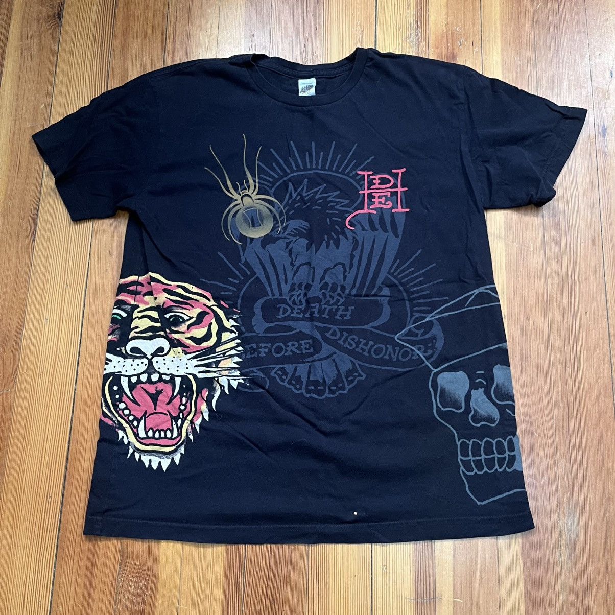 Ed Hardy Ed hardy “death before dishonor” tee multiple hits Size US XL / EU 56 / 4 - 1 Thumbnail