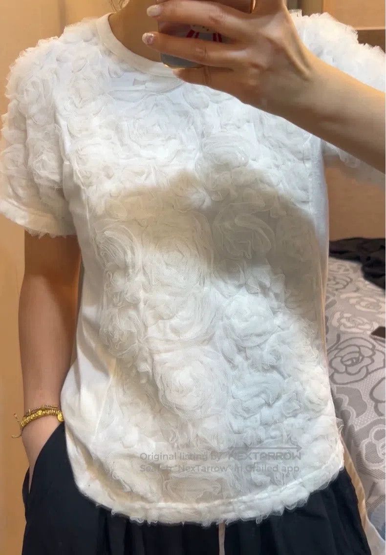 Comme des Garcons Comme des Garcons White lace floral rose T-shirt Size L / US 10 / IT 46 - 1 Thumbnail