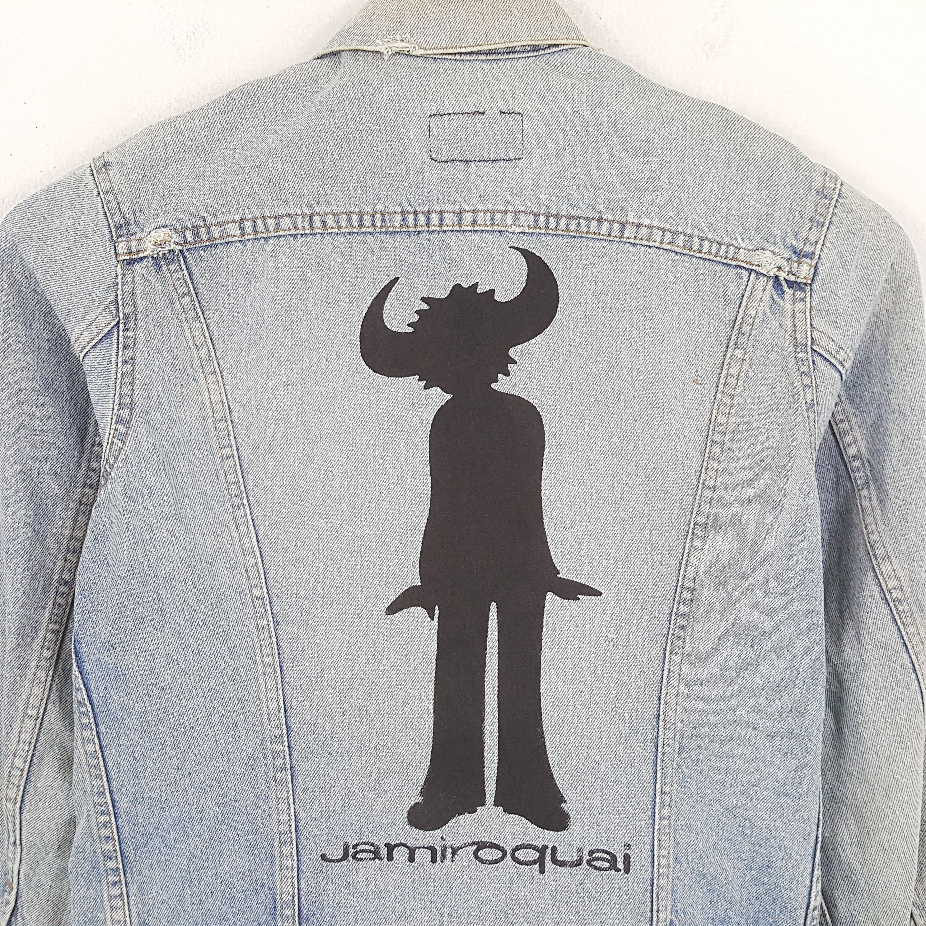 Band Tees × Levi's × Vintage Vintage LEVI'S x JAMIROQUAI Band Distressed Custom Jacket Size US S / EU 44-46 / 1 - 2 Thumbnail
