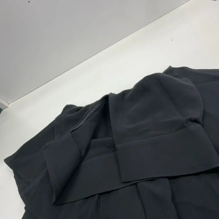 Other Givenchy Givenchy Stylish Versatile Solid Color Skirt -250 Size US 34 / EU 50 - 5 Thumbnail