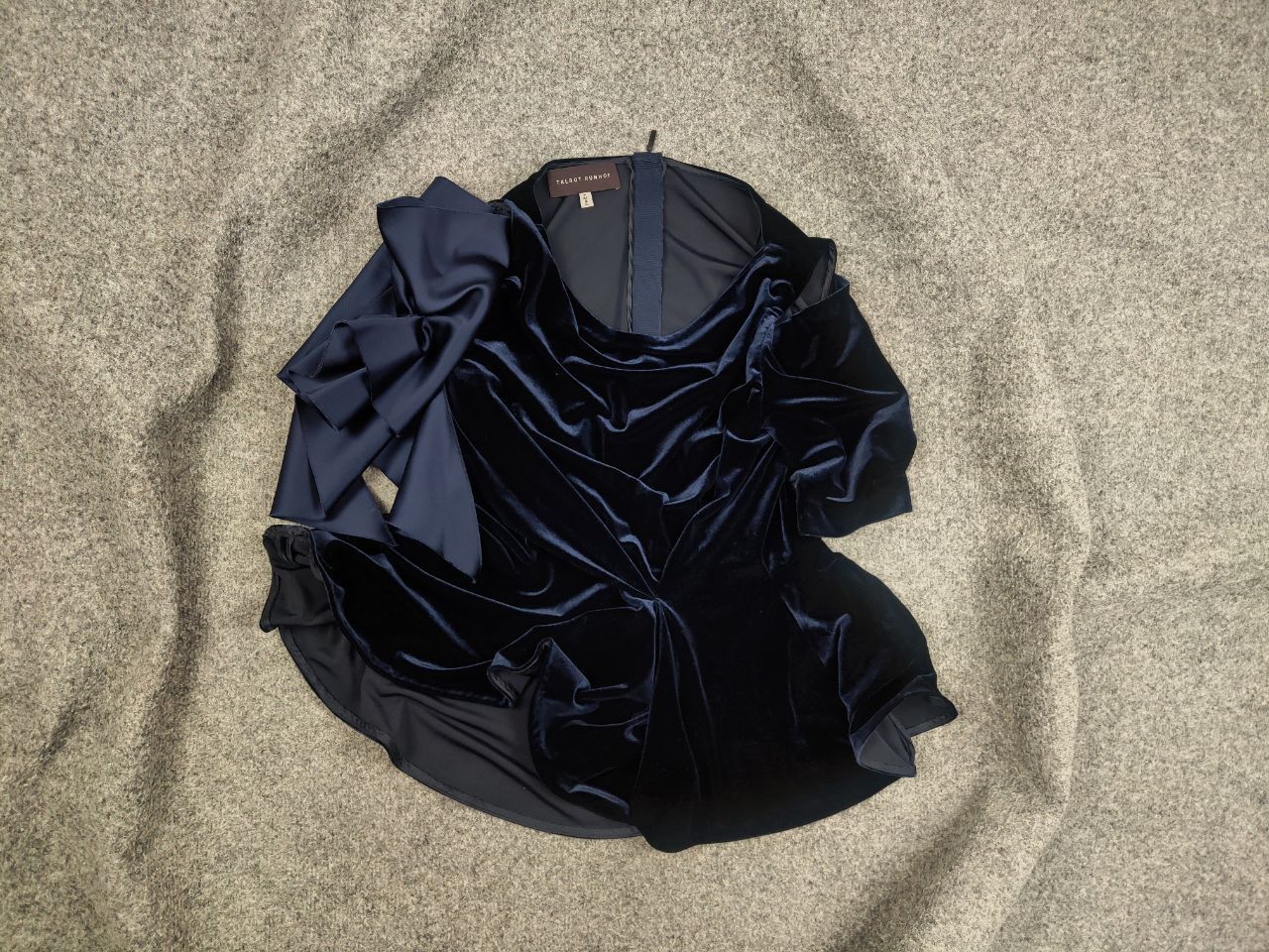 Other Talbot Runhof Design blue velvet with bow Women's Top Size XL / US 12-14 / IT 48-50 - 1 Thumbnail