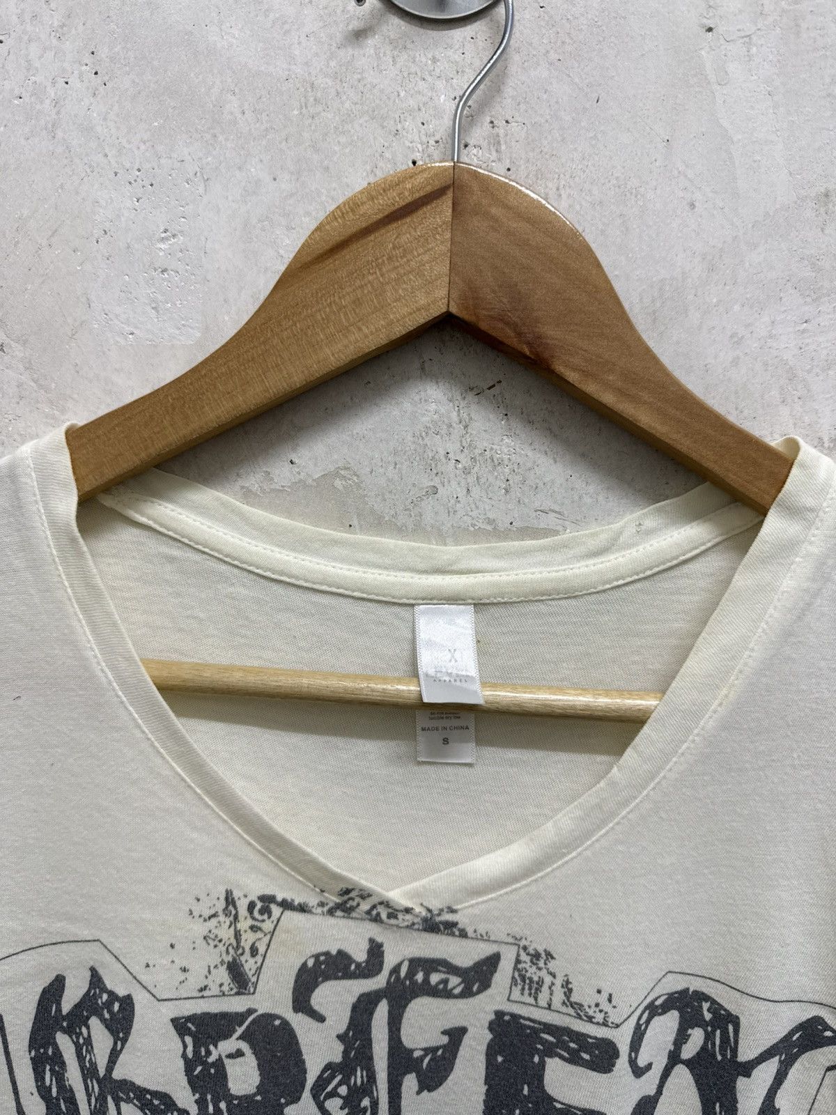 Band Tees Distressed Green Day Grunge Thrash Rock Tee Size XS / US 0-2 / IT 36-38 - 6 Thumbnail
