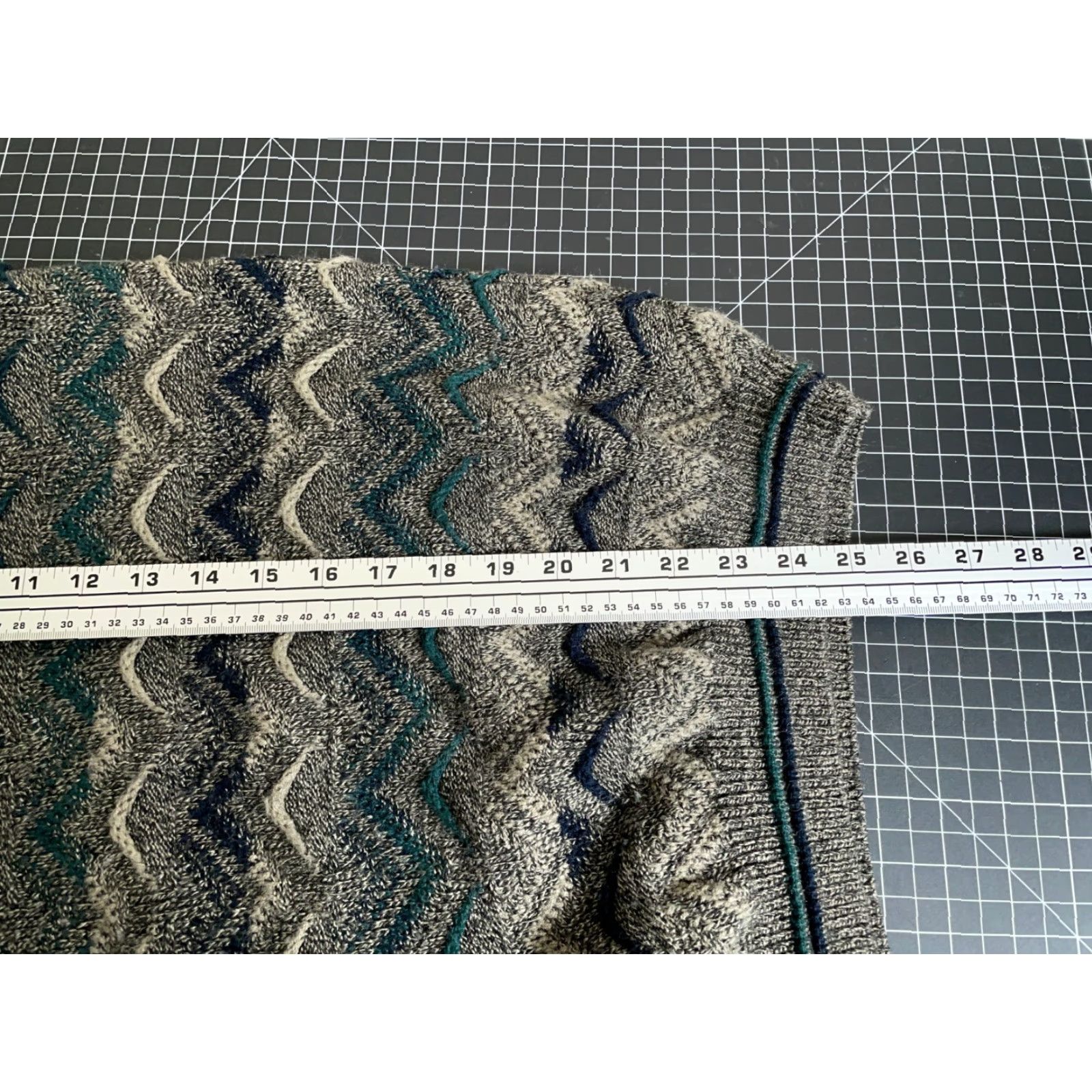 Jantzen VINTAGE Jantzen Men's Pullover Sweater Adult Medium Green Geometric Knit Retro 90s Casual Size US M / EU 48-50 / 2 - 6 Thumbnail
