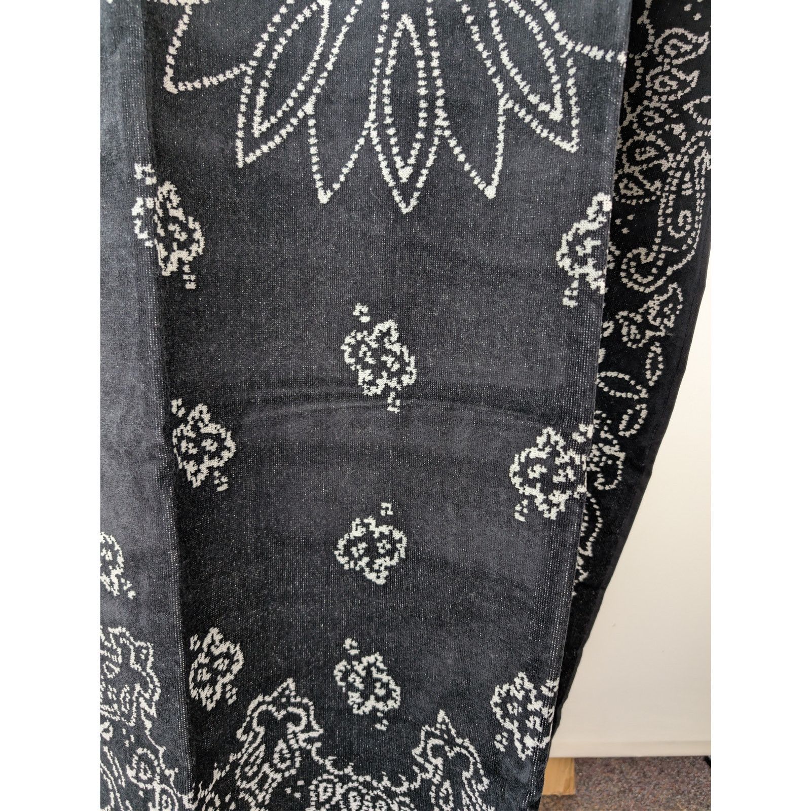 Amiri o1rshd1 Size: OS / Q:3 / bandana cotton towel in Black/White Size ONE SIZE - 9 Thumbnail