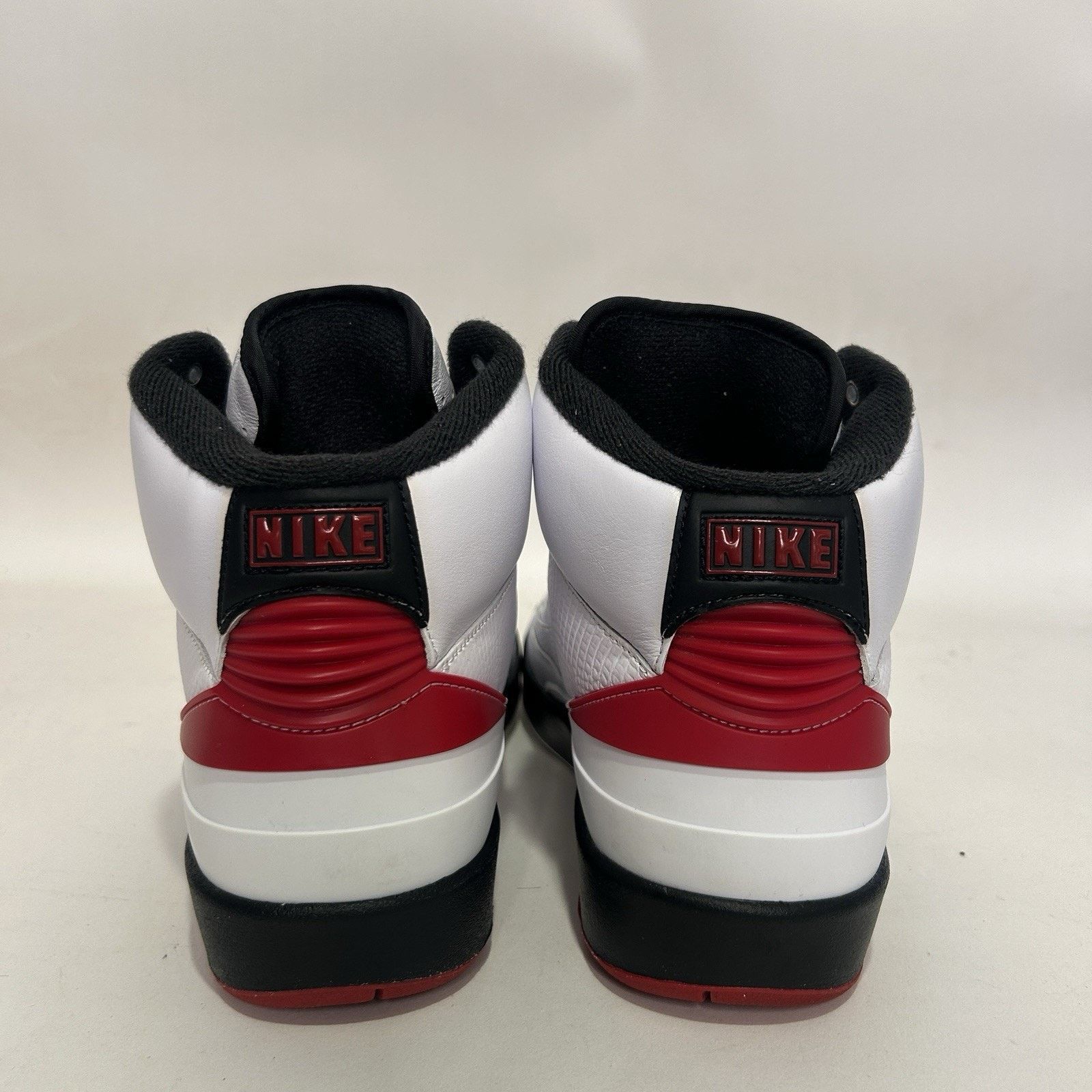 Nike Nike Air Jordan 2 Retro OG “”Chicago/White Red” Size US 9.5 / EU 42-43 - 5 Thumbnail