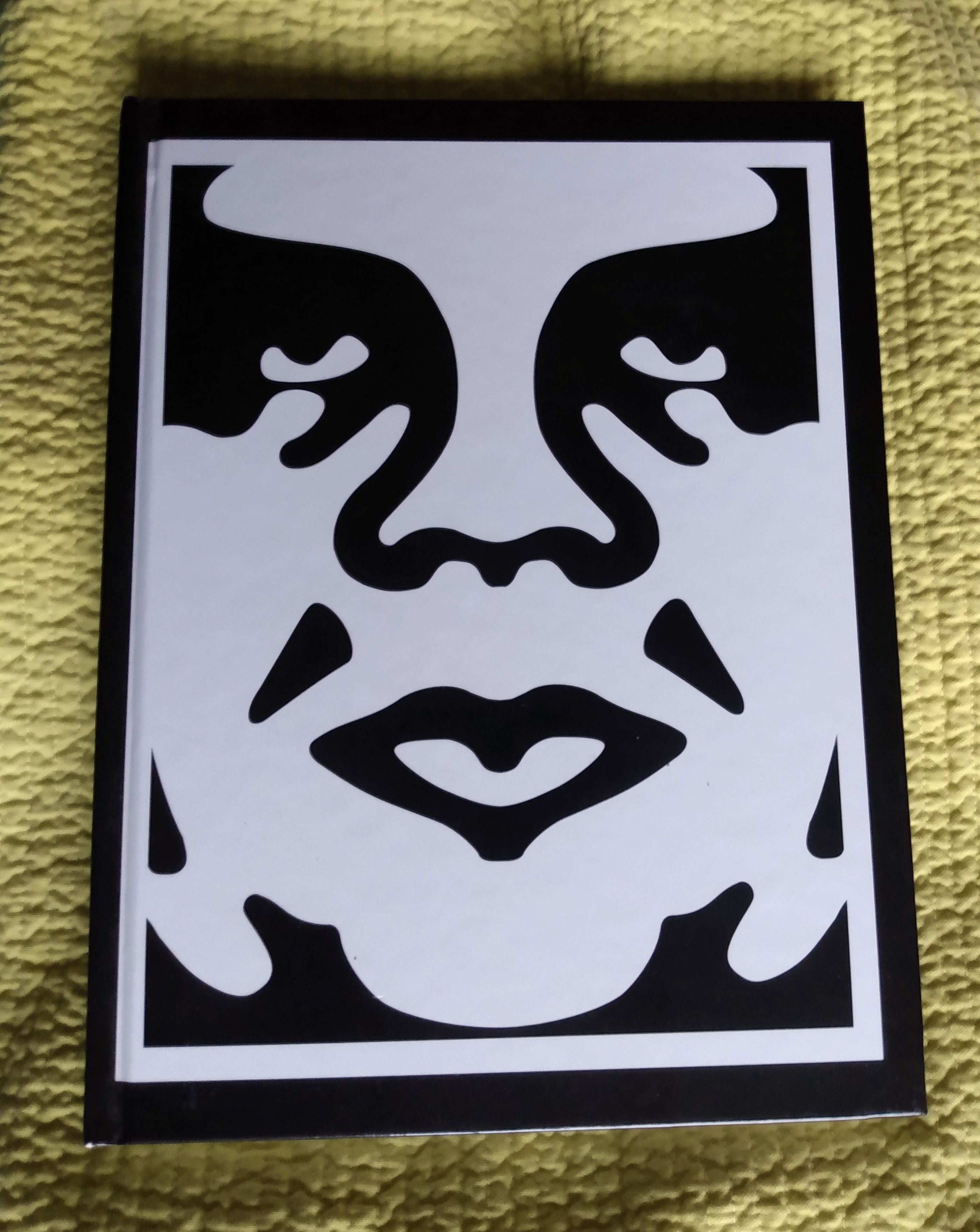 Obey × Shepard Fairey Project 01 Hardback Book 2005 Size ONE SIZE - 1 Thumbnail