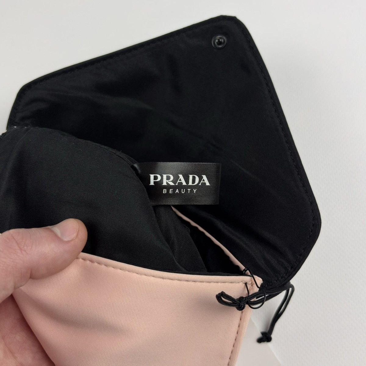 Prada Prada beauty makeup cosmetic bag Size ONE SIZE - 8 Thumbnail