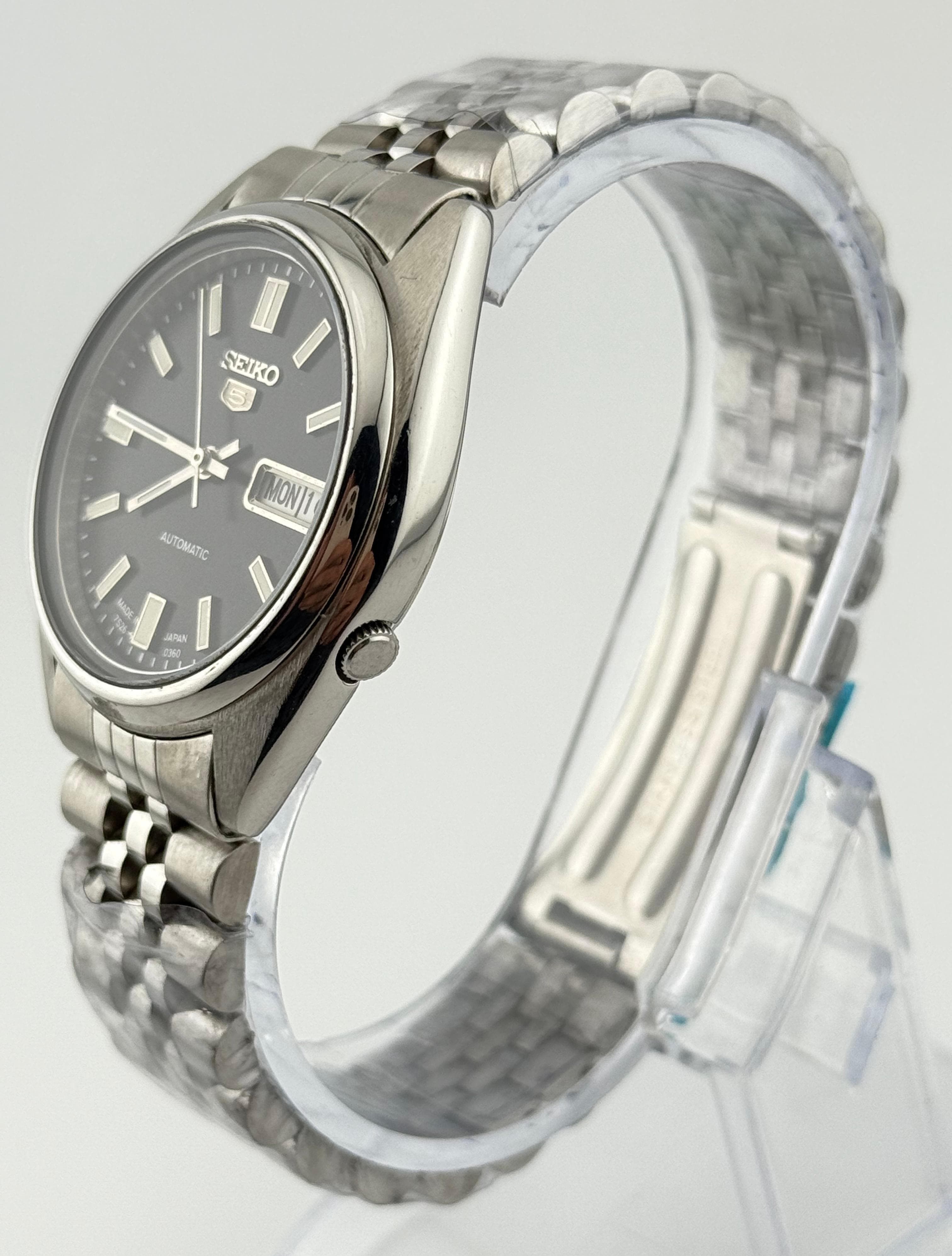 Seiko Rare Classic Seiko 5 7S26 Men's Wrist Watch Size 36 - 3 Thumbnail