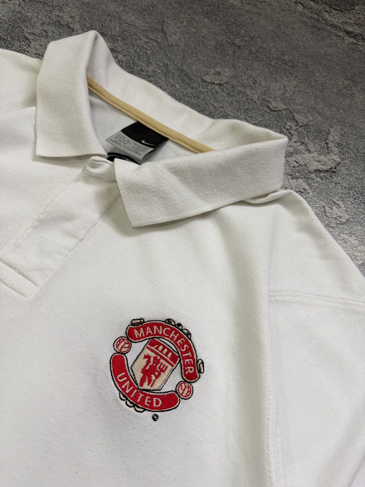 Nike Vintage 2005 Manchester United Nike Shirt XL Red Devils Top Size US XL / EU 56 / 4 - 17 Thumbnail