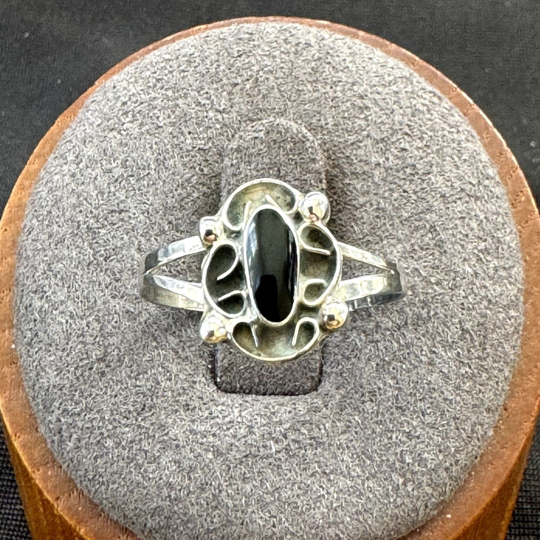 Vintage Vintage Sterling Silver 925 Black Onyx Bezel Set Scroll Bord Size ONE SIZE - 2 Thumbnail