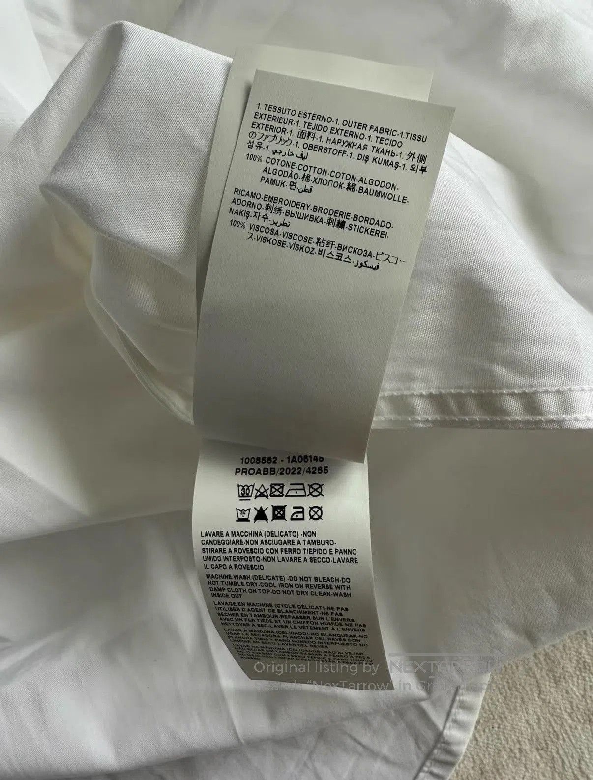 Versace White Long Sleeve Button-Up Shirt - Size L. Size US L / EU 52-54 / 3 - 6 Thumbnail